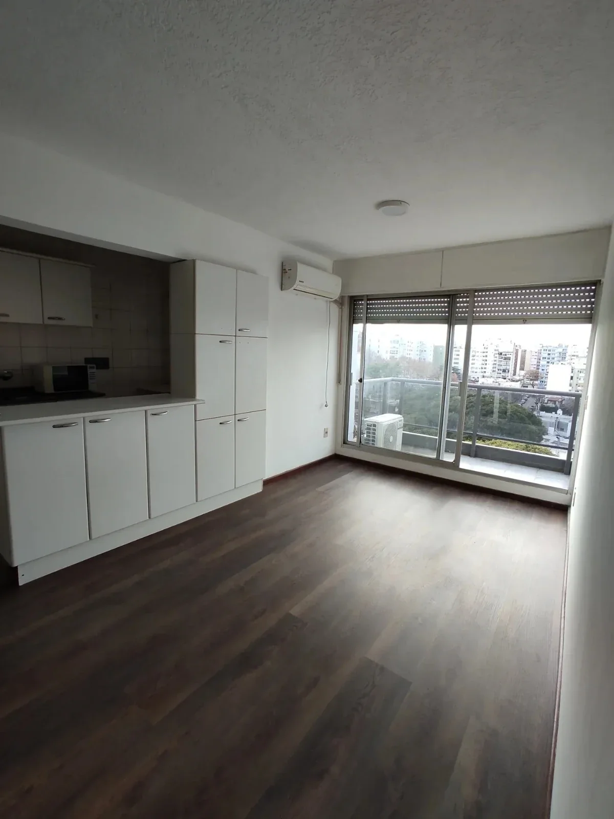 ALQUILER APARTAMENTO 1 DORMITORIO BALCON PARQUE RODO - Imagen 1