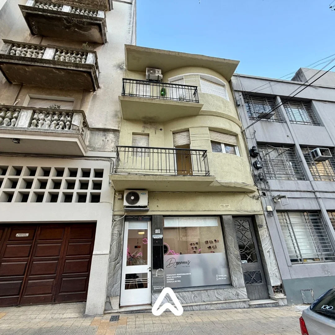 Alquiler Apartamento 1 Dormitorio, con Patio Centro - Imagen 2