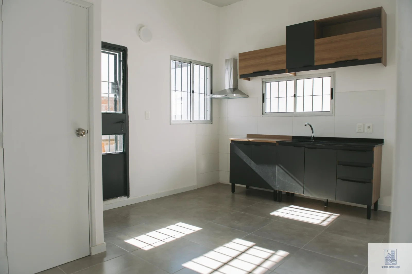 Casa en alquiler en La Teja!! - Imagen 1