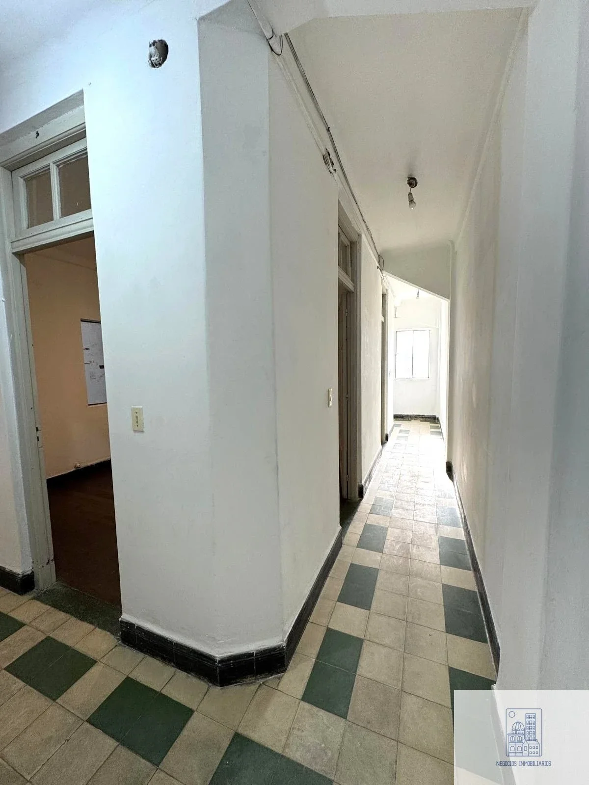 Amplio apartamento frente a plaza independencia !! - Imagen 2