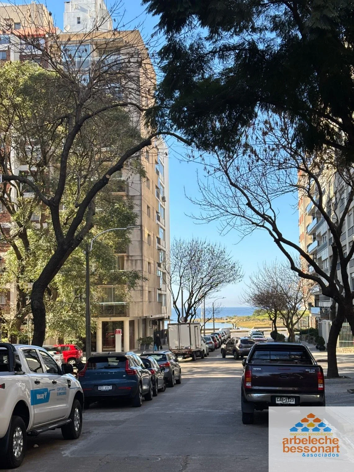 Apartamento en alquiler c/ cochera en Pocitos - Imagen 1