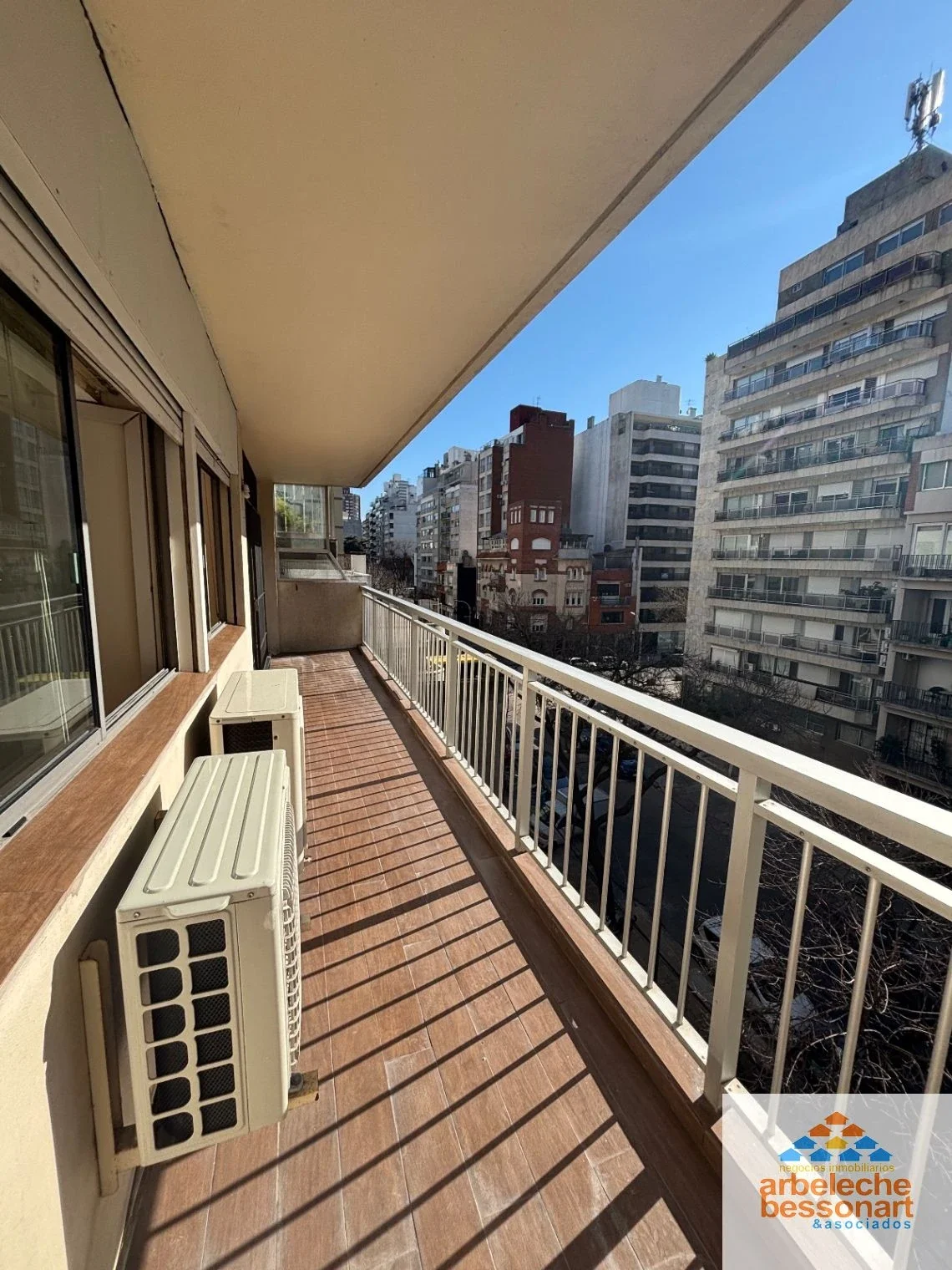 Apartamento en alquiler c/ cochera en Pocitos - Imagen 3