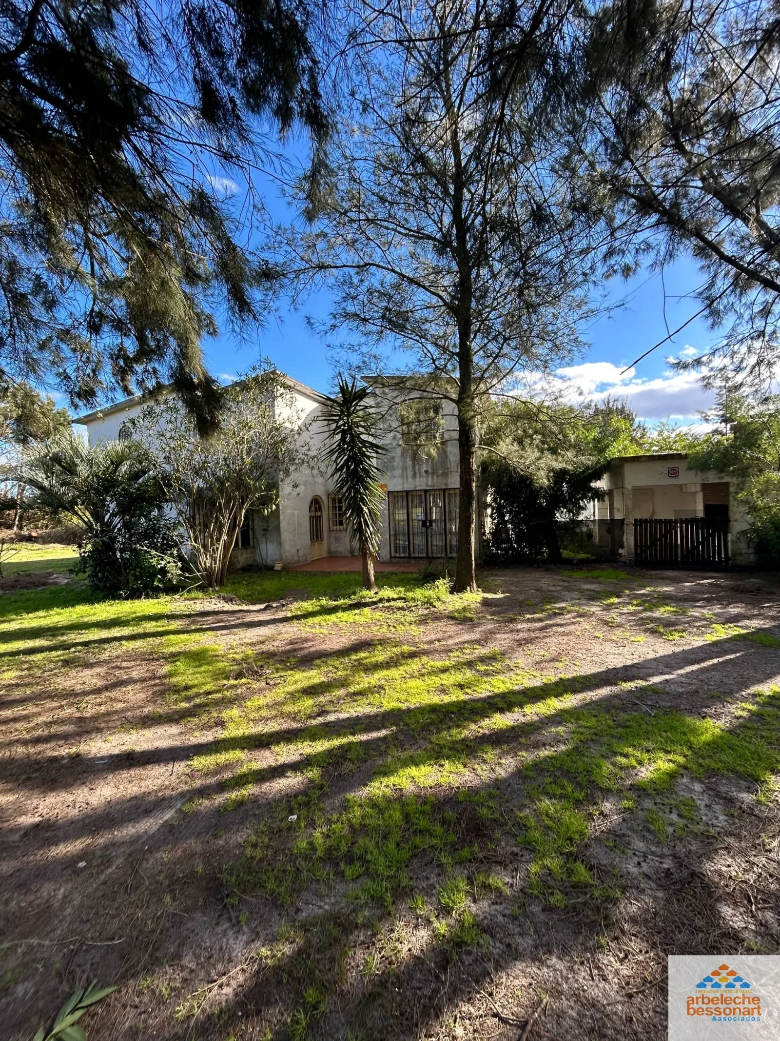 Casa en venta en primera fila en Pinamar - Imagen 3