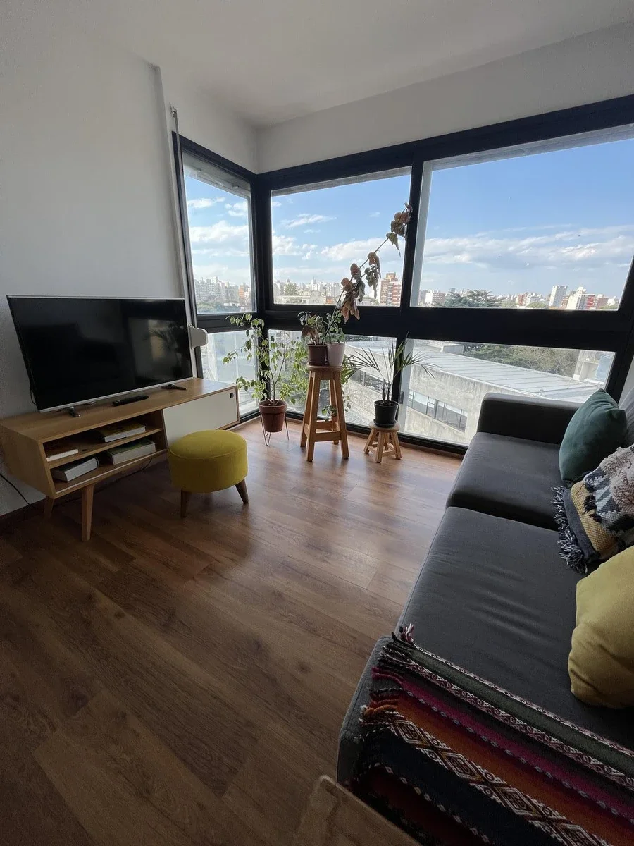 Apartamento Amueblado De 2 Dormitorios En Pocitos! Bv. España ! - Imagen 1