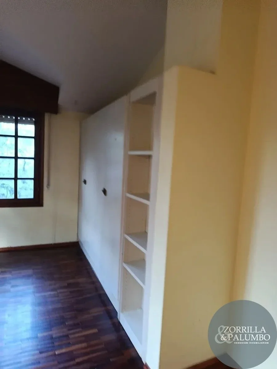 Casa en venta 4 dormitorios y cochera en Carrasco!! - Imagen 2