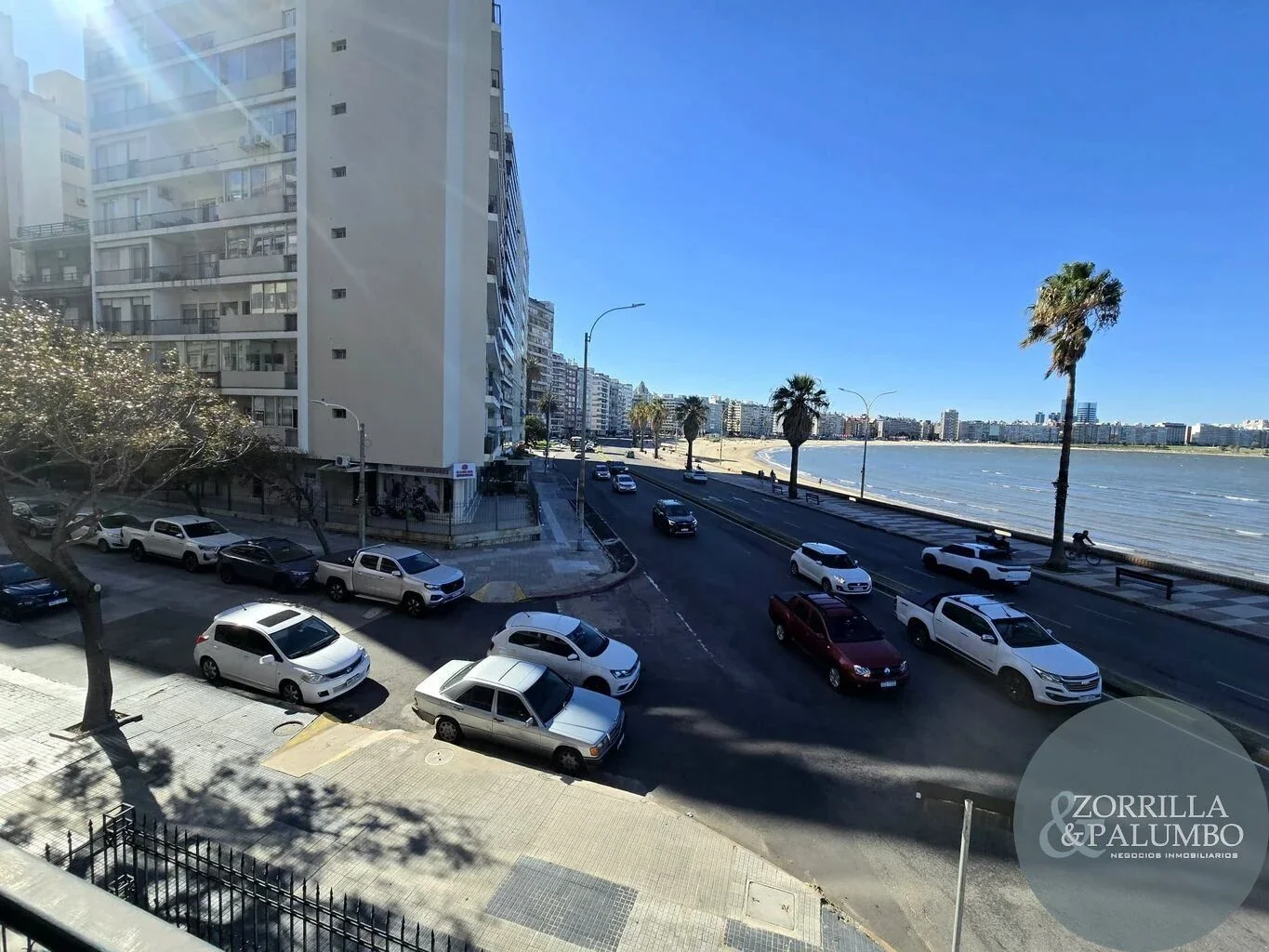 Apartamento de 4 dormitorios, 3 baños y terraza en Pocitos ! - Imagen 3