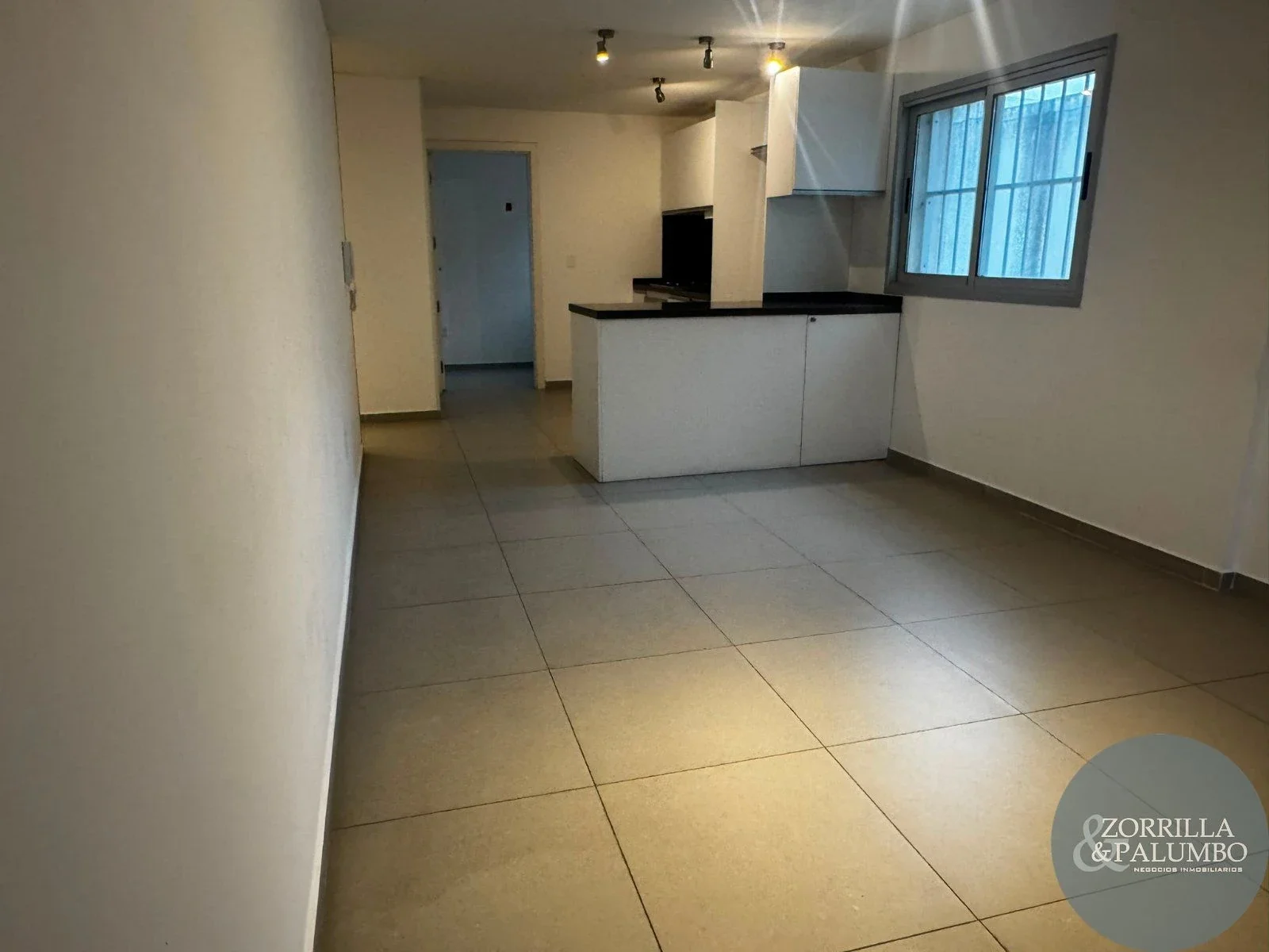 Sobre Calle Almeria - 2 dorm al frente! - Imagen 5