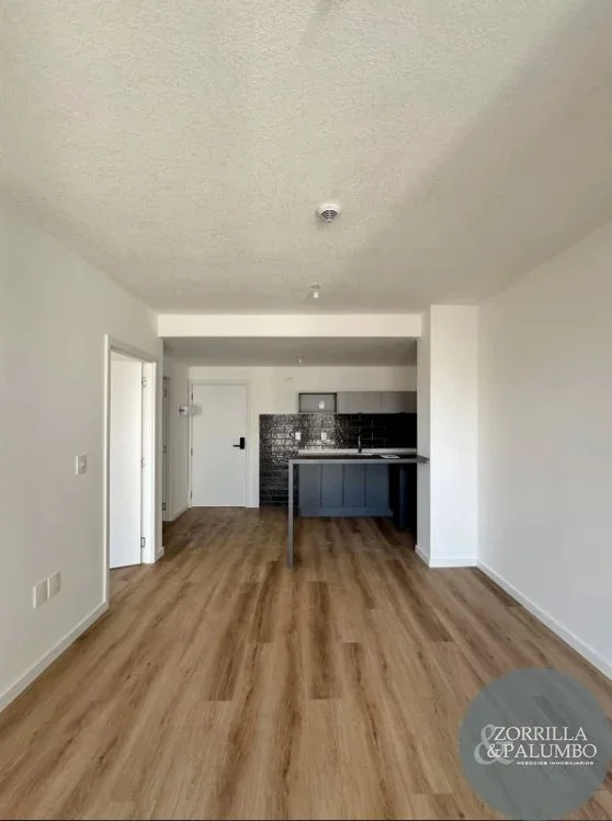 Apartamento en alquiler en Tres Cruces - Imagen 2