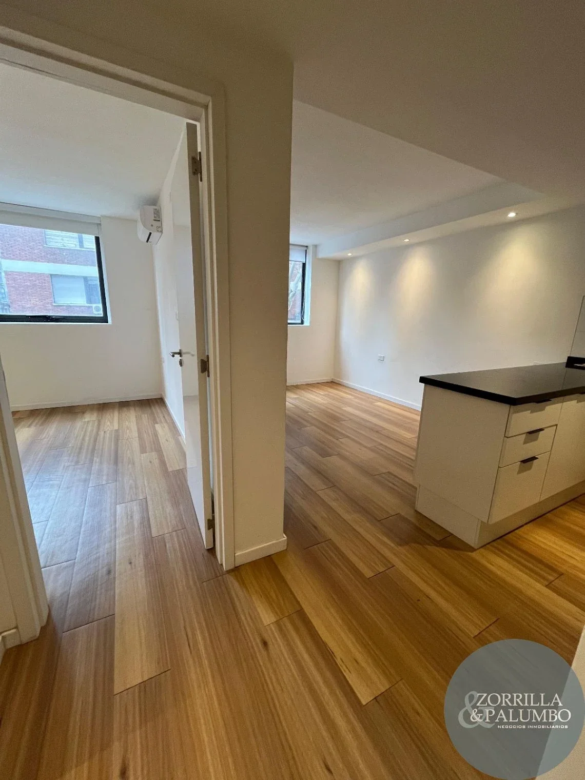 Apartamento de 1 dormitorio en el Centro!! - Imagen 2