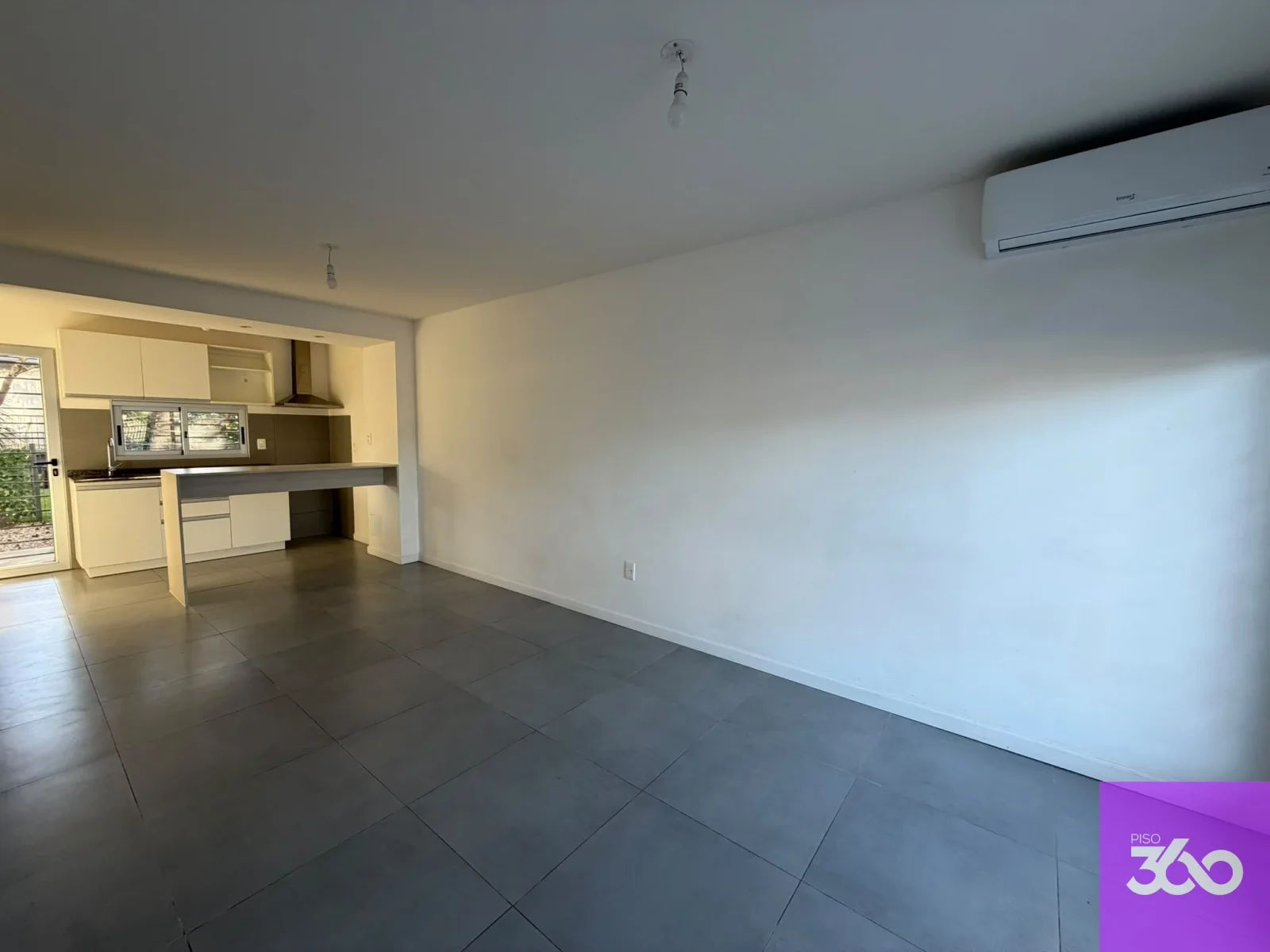 CASA EN ALQUILER DE 2 DORMITORIOS EN CIUDAD DE LA COSTA SOLYMAR SUR - Imagen 3