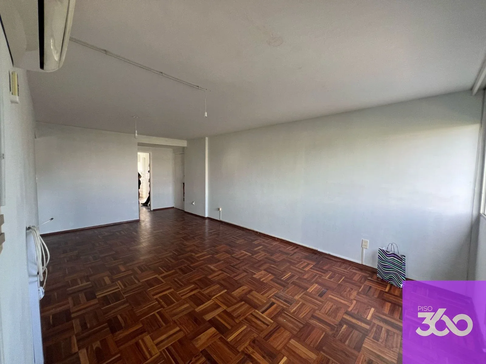 APARTAMENTO DE 3 DORMITORIOS EN VENTA CON TERRAZA Y COCHERA EN POCITOS - Imagen 3