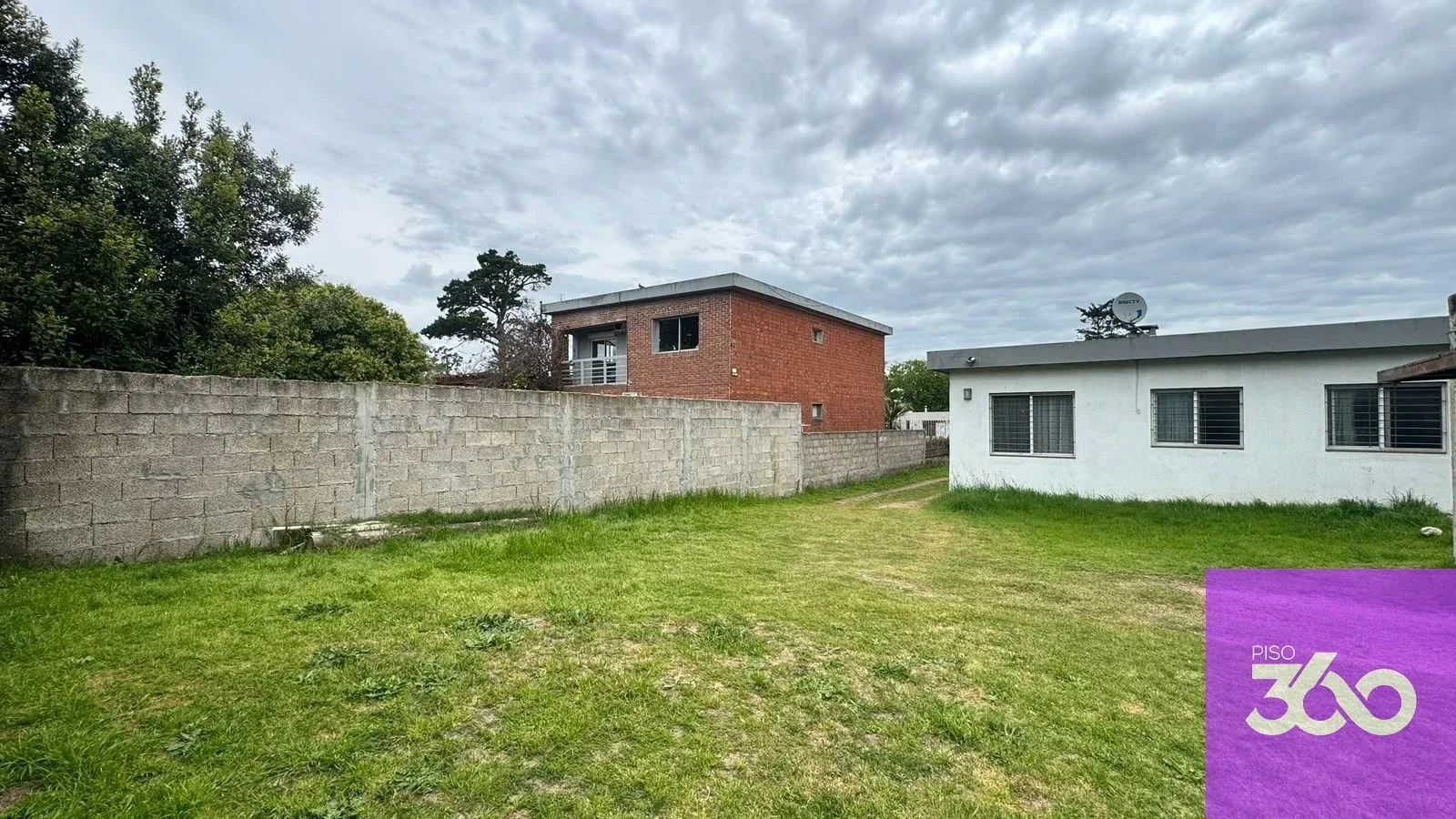 Terreno con mejoras en venta de 680m2 ubicado en Lagomar Norte - Imagen 1