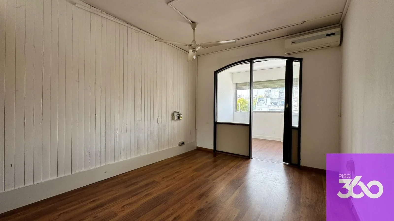 Venta apartamento Monoambiente en Centro de Montevideo (frente plaza cagancha) - Imagen 4