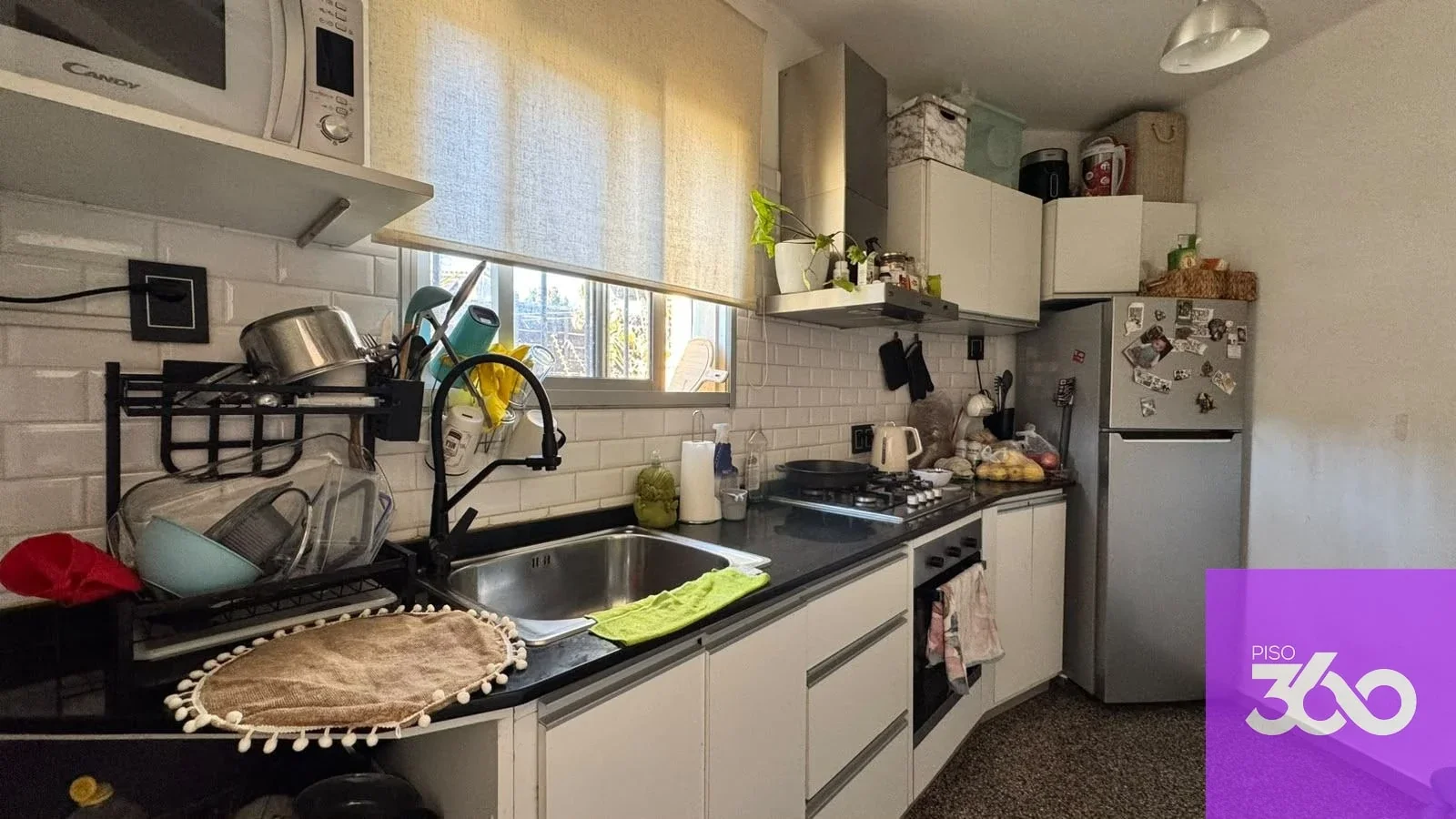Casa tipo apartamento de 1 dormitorio en PH con 2 cocheras y gran patio - Imagen 5