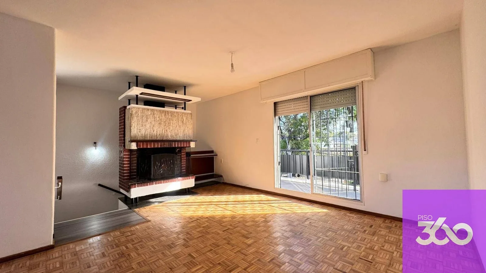 Apartamento tipo casa de altos PH en Buceo de 2 dormitorios con balcon - Imagen 2