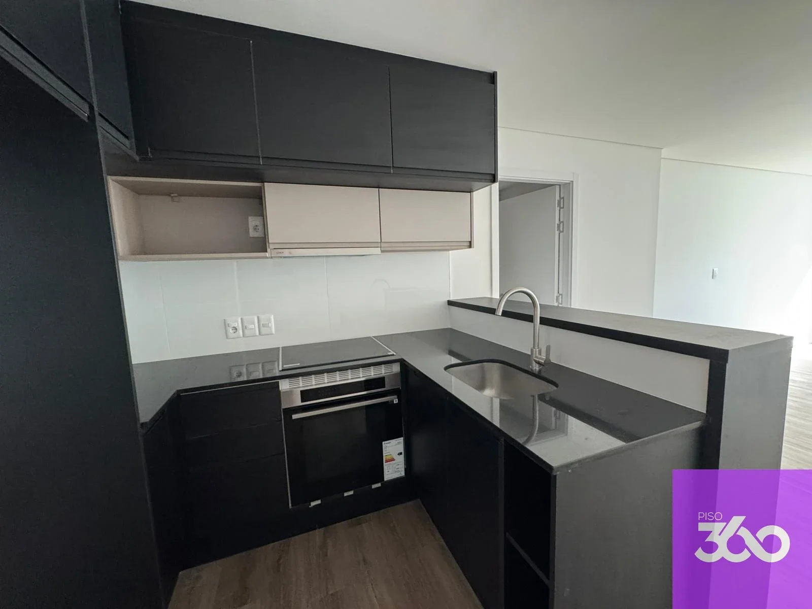 Apartamento en venta patio exclusivo en Punta Carretas límite con Parque Rodó - Imagen 3