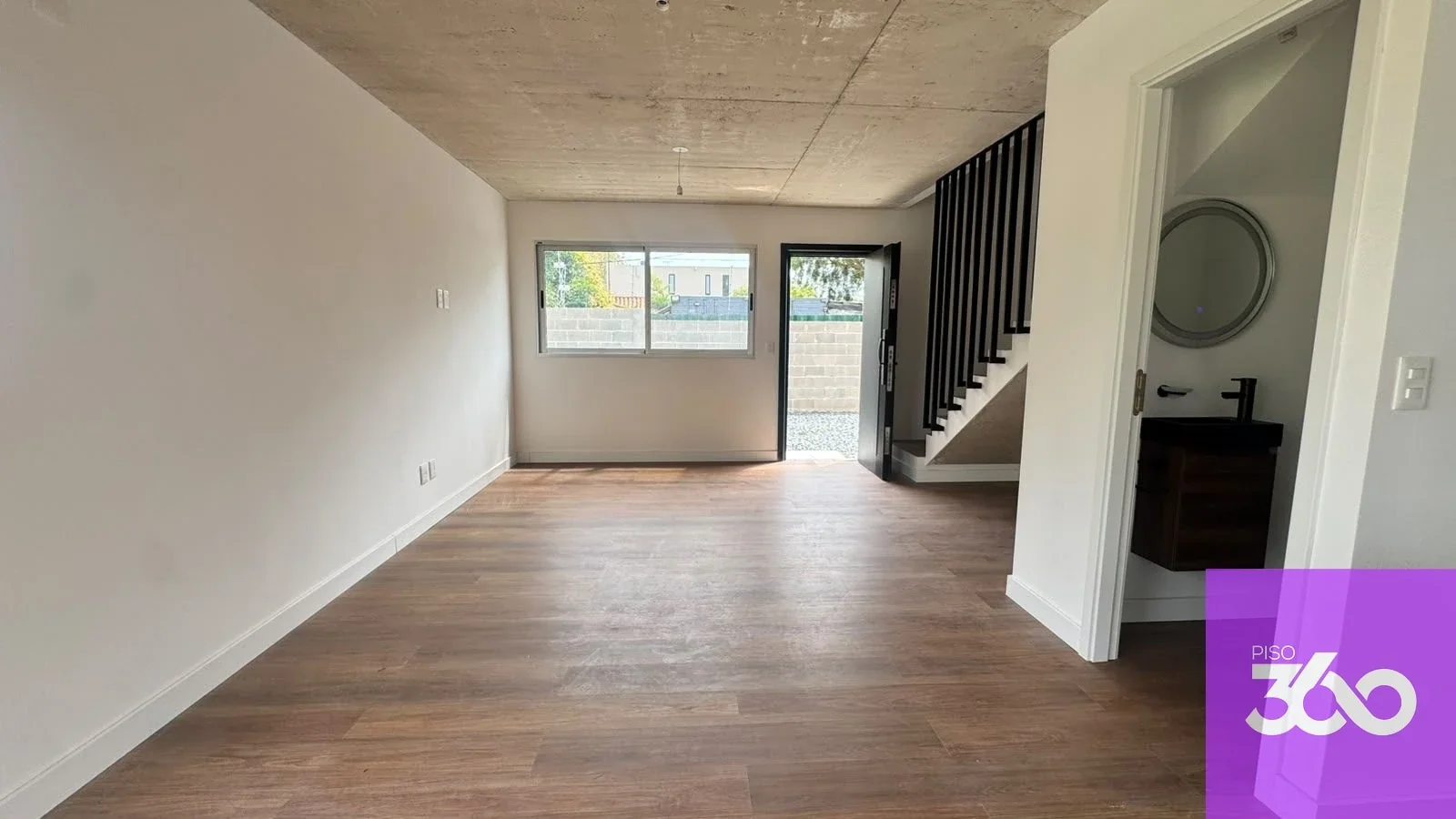 Casa en venta de 2 dormitorios en Solymar Sur con cochera - Imagen 2