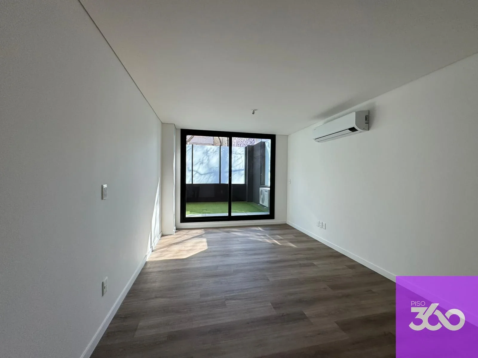 Apartamento en venta patio exclusivo en Punta Carretas límite con Parque Rodó - Imagen 2