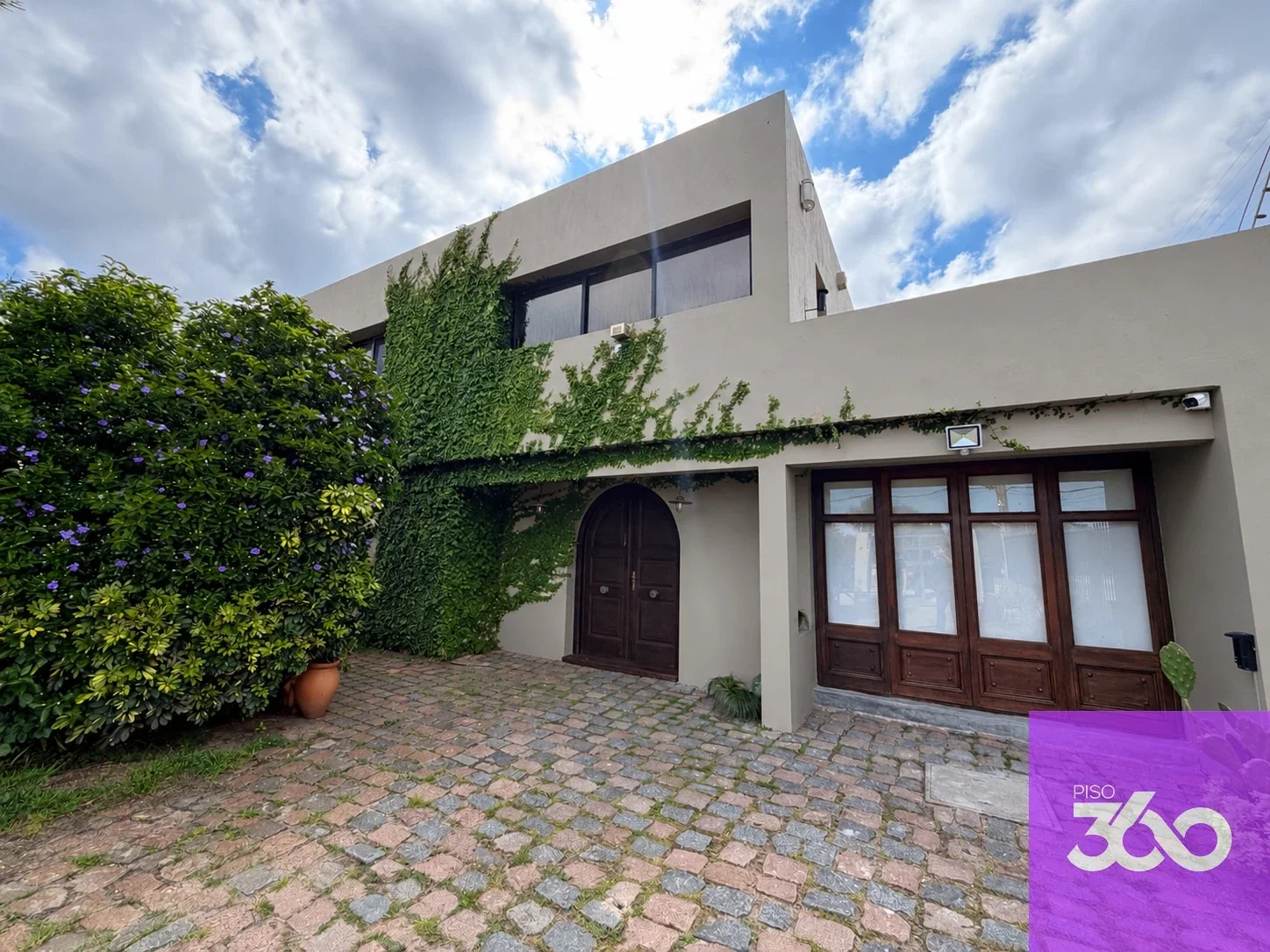CASA EN VENTA EN CIUDAD DE LA COSTA, 4 DORMITORIOS, PISCINA Y BARBACOA CON APTO - Imagen 1