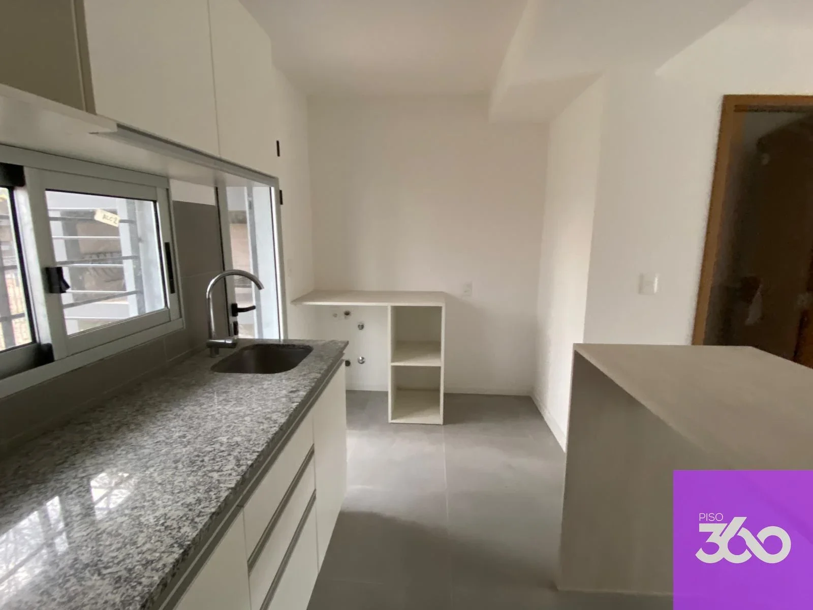 CASA EN VENTA 2 DORMITORIOS EN SOLYMAR CIUDAD DE LA COSTA PROXIMA A LA RAMBLA - Imagen 3