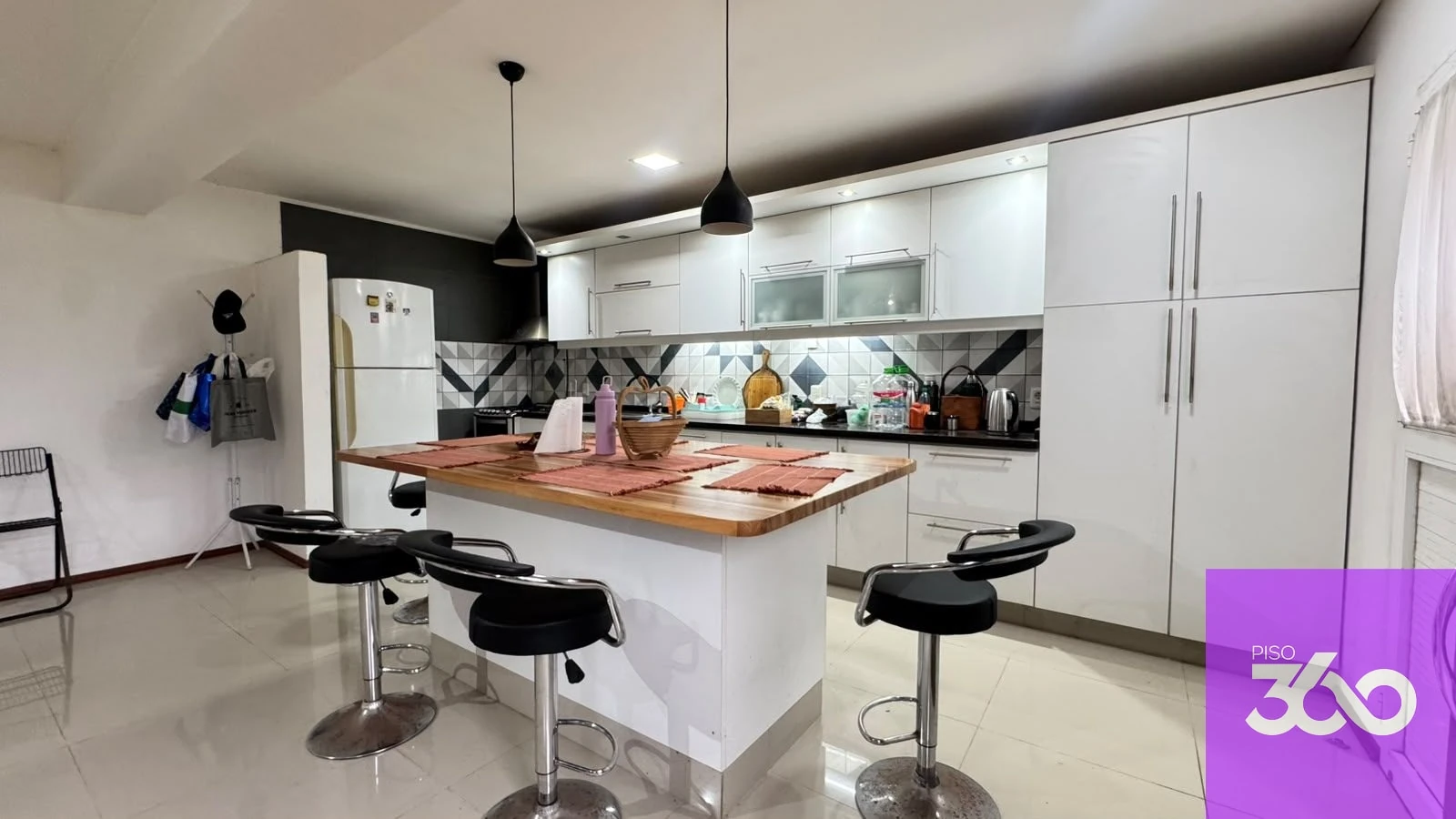 Casa en Lagomar de 3 dormitorios padrón único de 680m2 (excelente ubicación) - Imagen 5