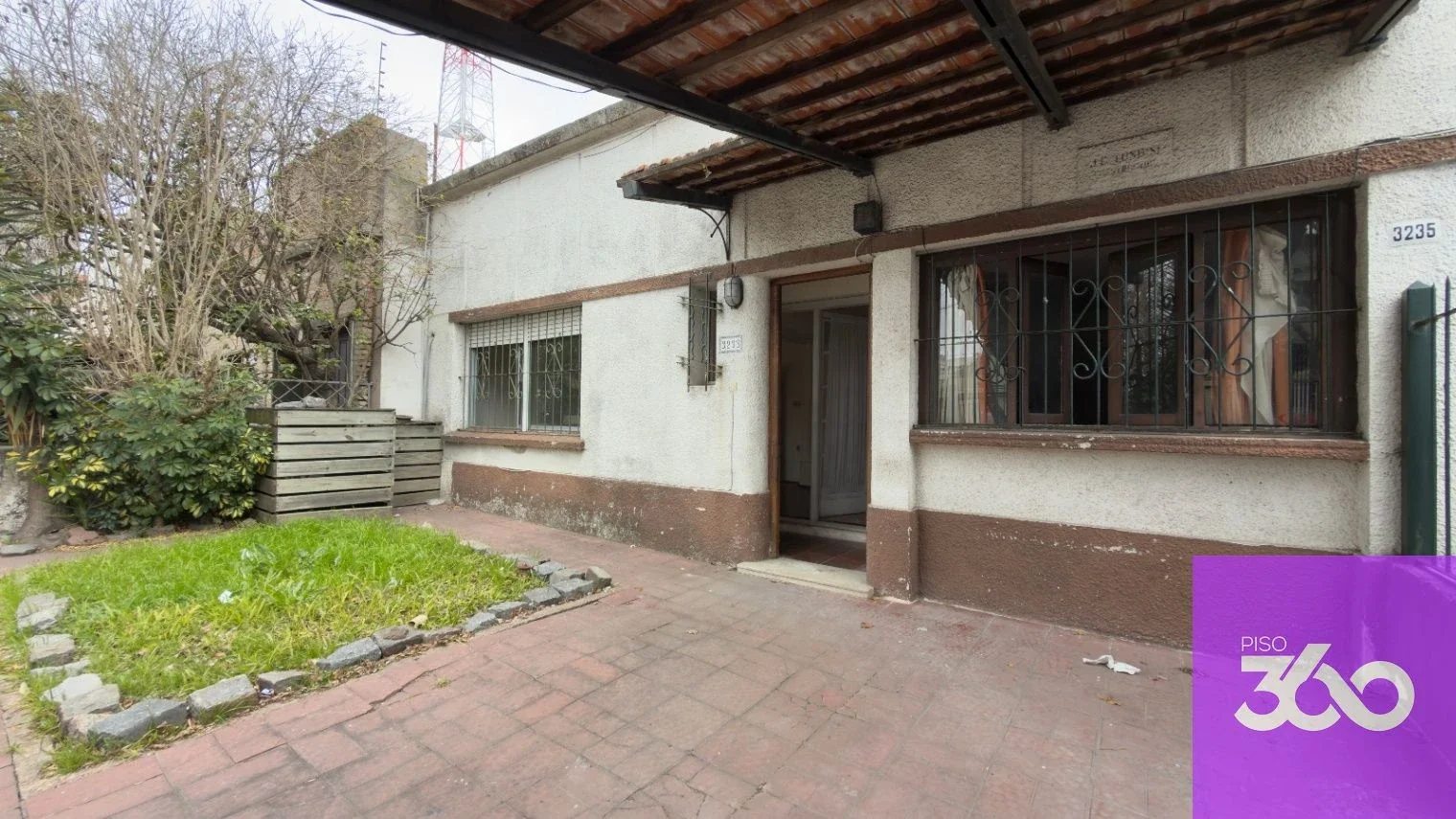 VENTA CASA 4 DORMITORIOS, 2 BAÑOS CON COCHERA, LA BLANQUEADA, MONTEVIDEO - Imagen 1