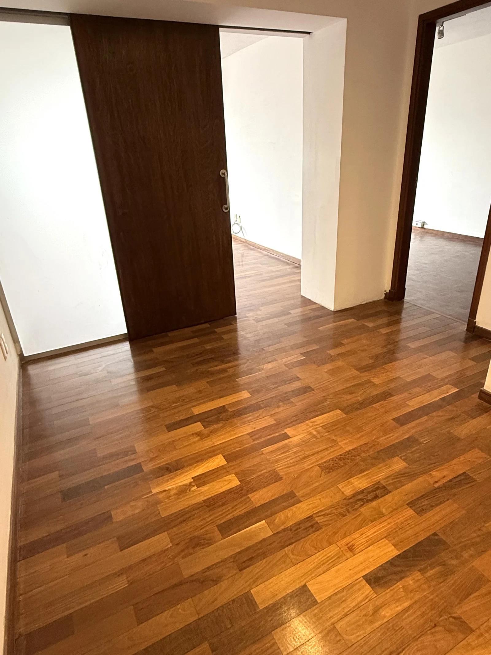Apartamento en alquiler c/ cochera en Pocitos Nuevo - Imagen 3