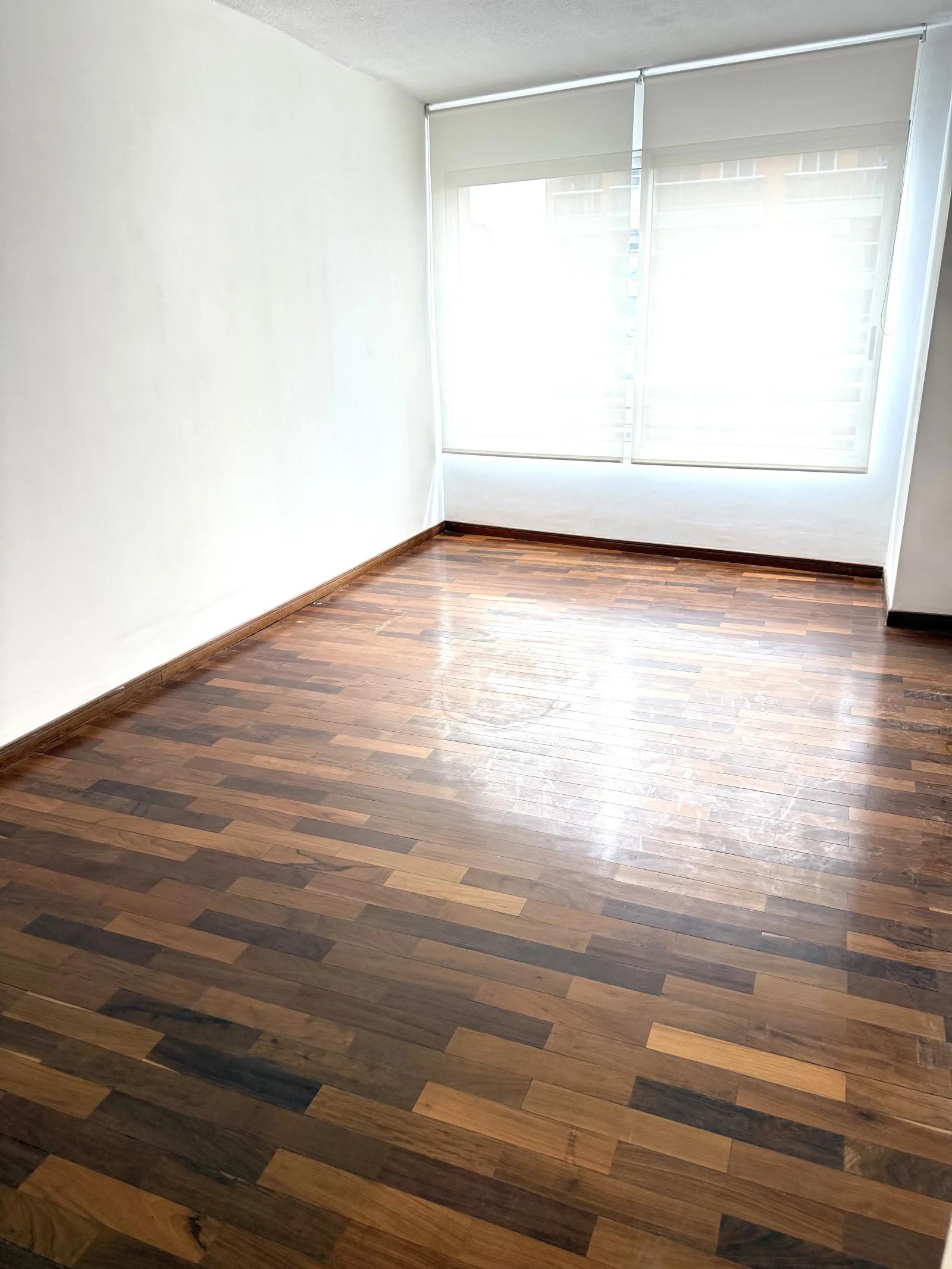 Apartamento en venta 2 dormitorios c/ garaje en Pocitos Nuevo Piso alto - Imagen 1