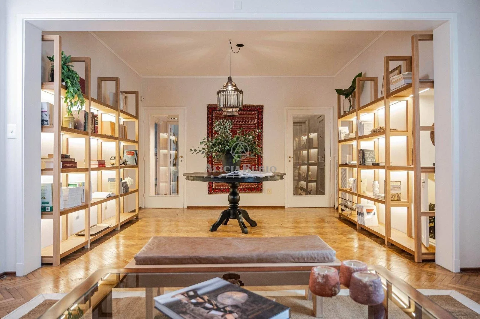 JUAN MARIA PEREZ CASI RAMBLA. DUPLEX. GRAN BBCOA EXCLUSIVA. 3 ESTUFAS LEÑA.  235 MTS EDIF. GJE + ALQ OTRO. - Imagen 2