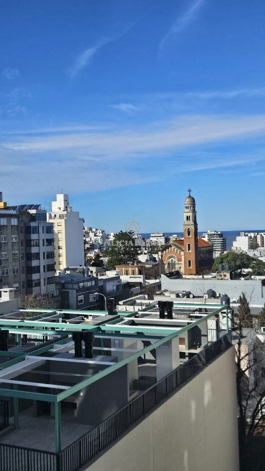 APARTAMENTO EN GOLF  DE 2 DORMITORIOS Y 2 BAÑOS CON GARAJE A PASOS DEL SHOPPING - Imagen 5