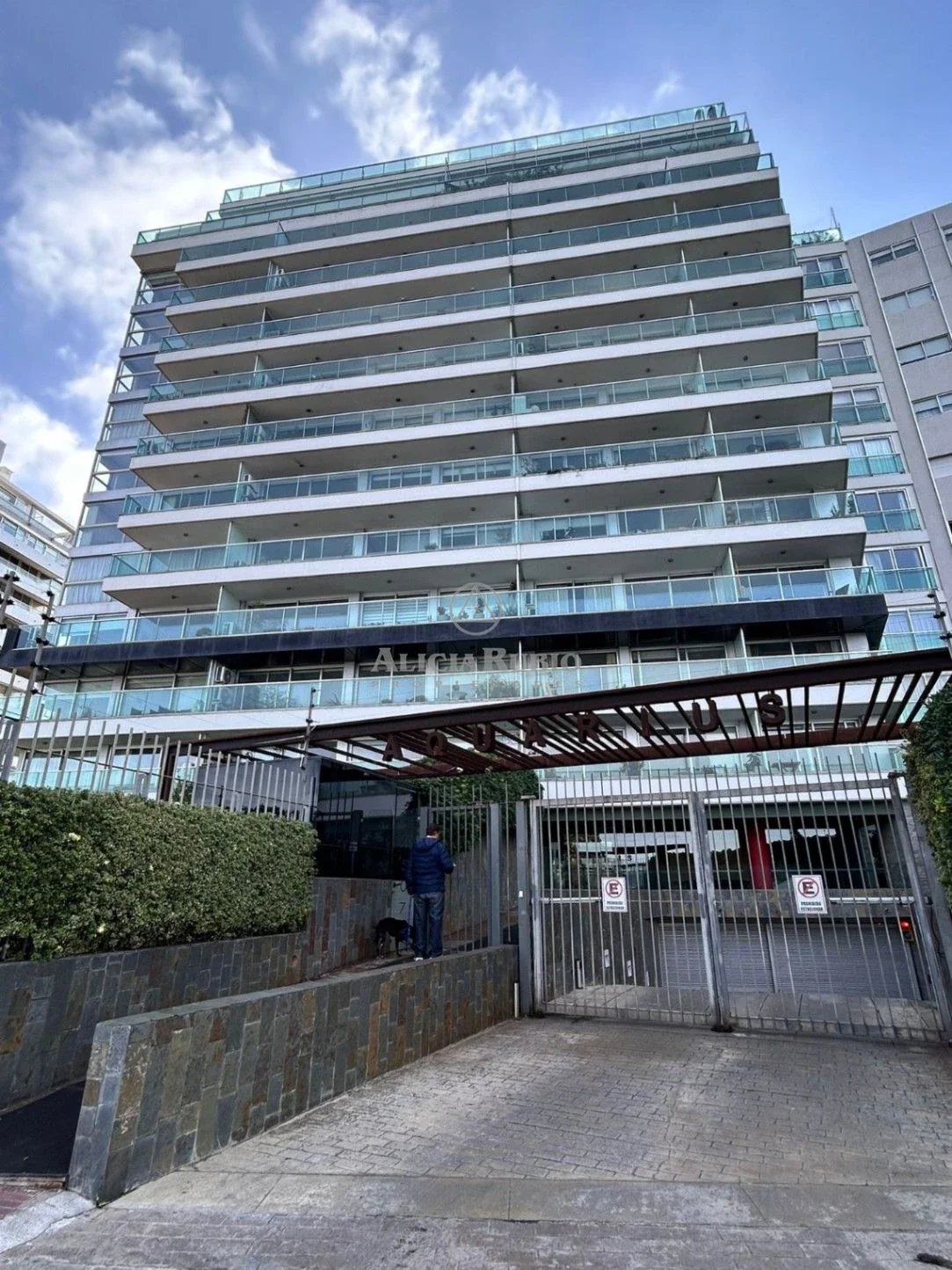 EDIFICIO AQUARIUS. RAMBLA MALVIN. CATEGORIA! 2 GJES INDEPENIENTES. AMENITIES. 4 DORM + 3 BAÑOS+BOX. - Imagen 3