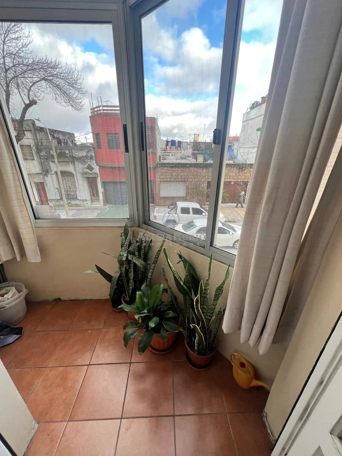 APARTAMENTO EN GARIBALDI ESQ. PAULLIER. 1 DORMITORIO. PROX A TRES CRUCES - Imagen 5