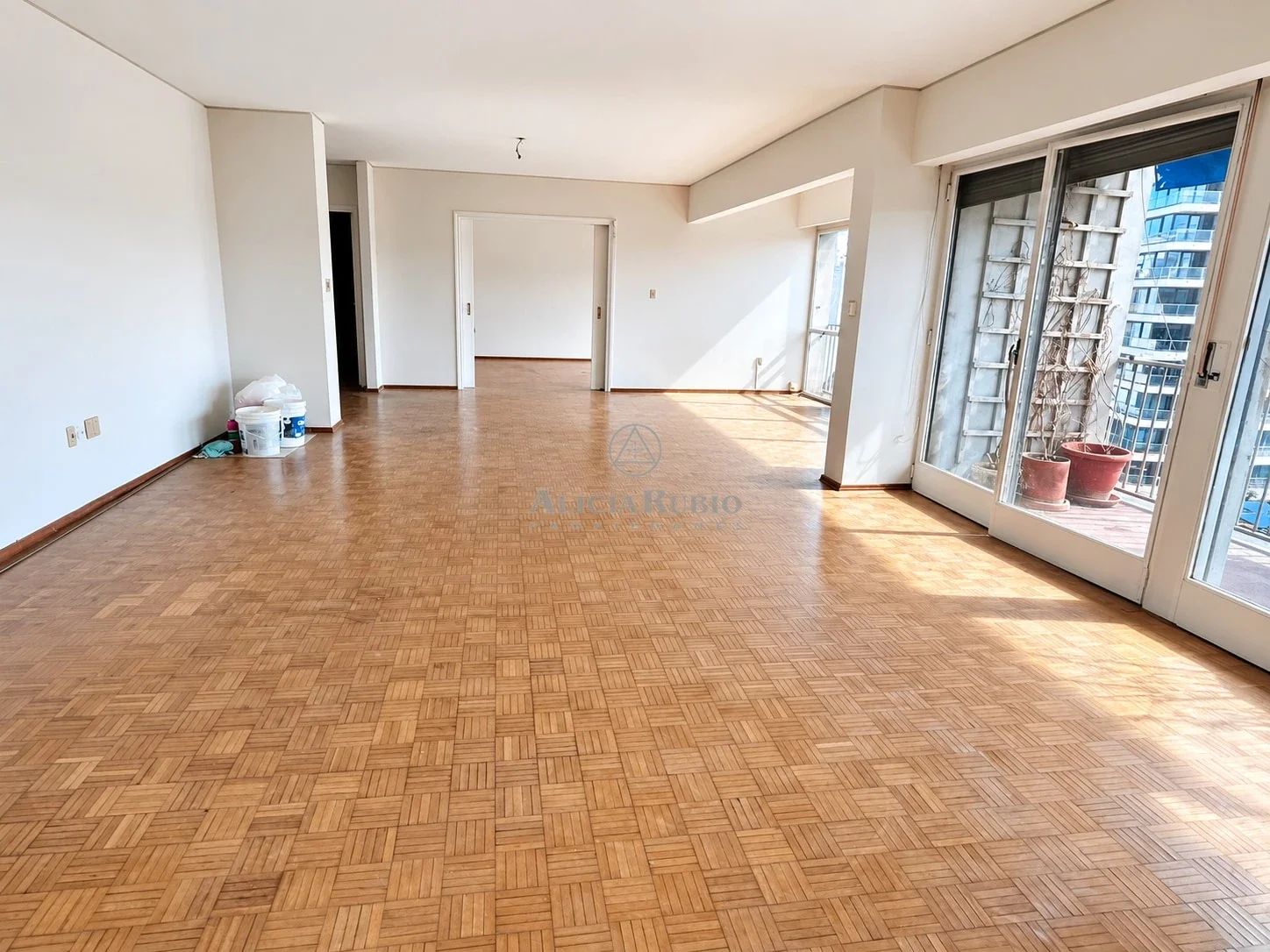 PONCE 1296 ESQ. SILVESTRE BLANCO- 240 MTS TOTALES. GC$33.400. LIV.COM-ESCRIT-ESTAR. 3/4 DORM-SERV- GJE- - Imagen 2