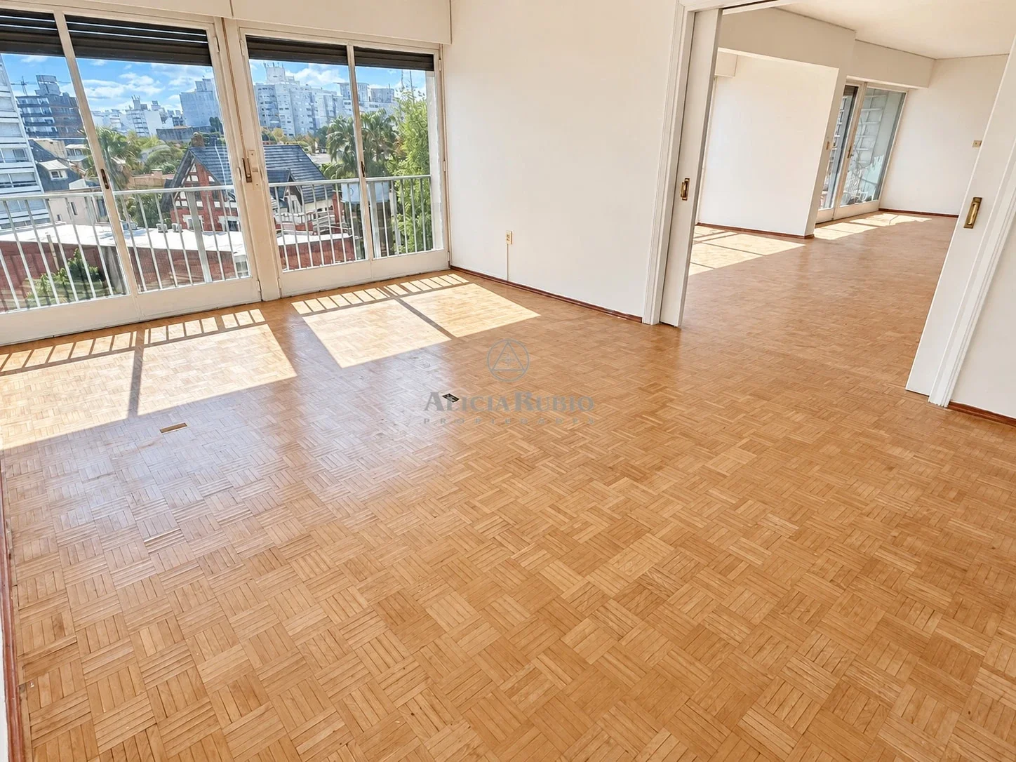 PONCE 1296 ESQ. SILVESTRE BLANCO- 240 MTS TOTALES. GC$33.400. LIV.COM-ESCRIT-ESTAR. 3/4 DORM-SERV- GJE- - Imagen 4