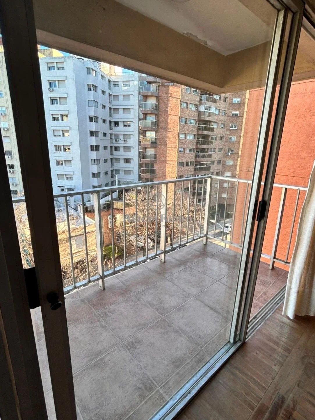 HECTOR MIRANDA 2403 A MTS DE GOLF Y SHOPPING. ESTAR, BALCON. GJE. GC$15.000 - Imagen 4
