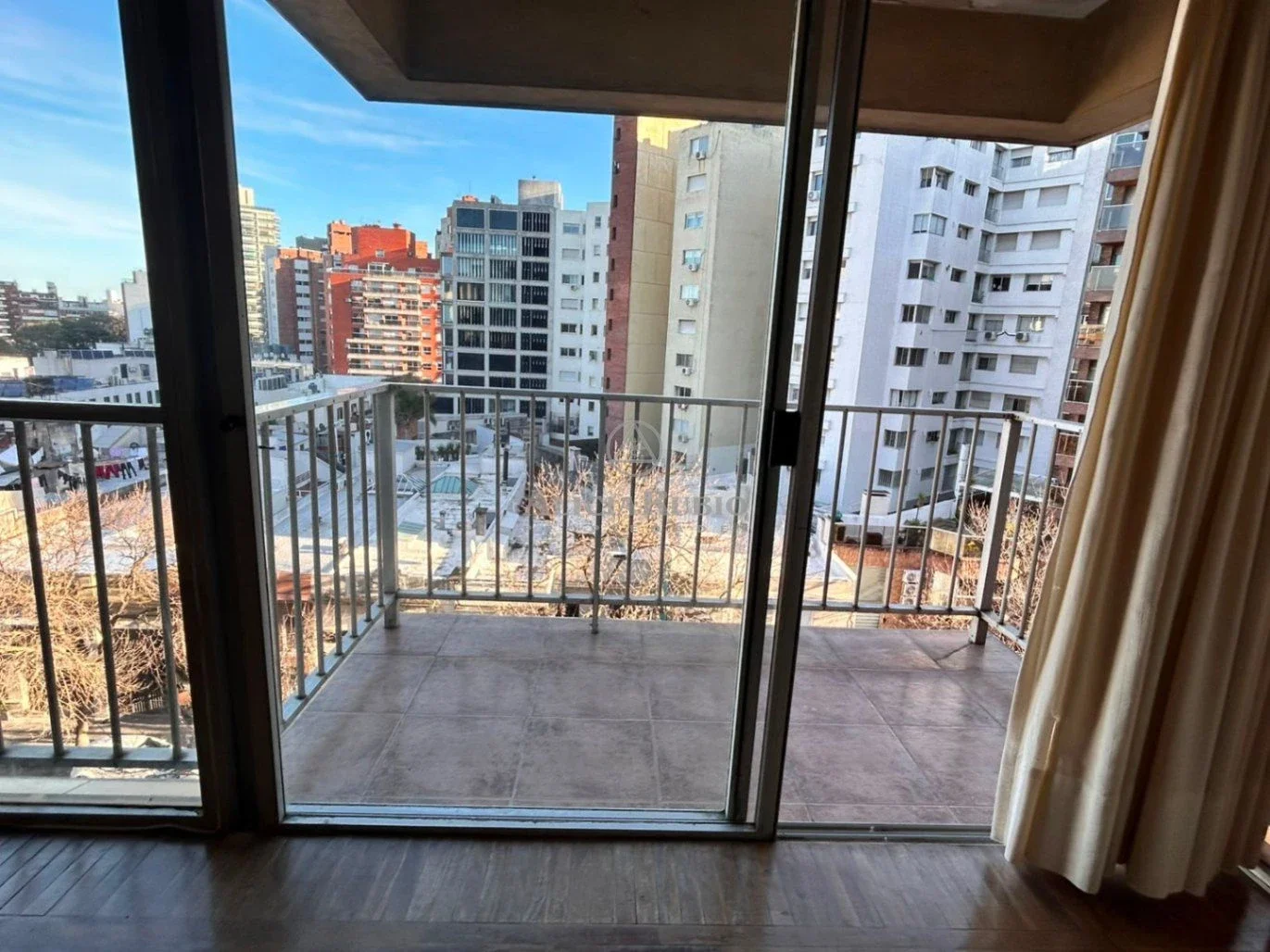 HECTOR MIRANDA 2403 A MTS DE GOLF Y SHOPPING. ESTAR, BALCON. GJE. GC$15.000 - Imagen 3