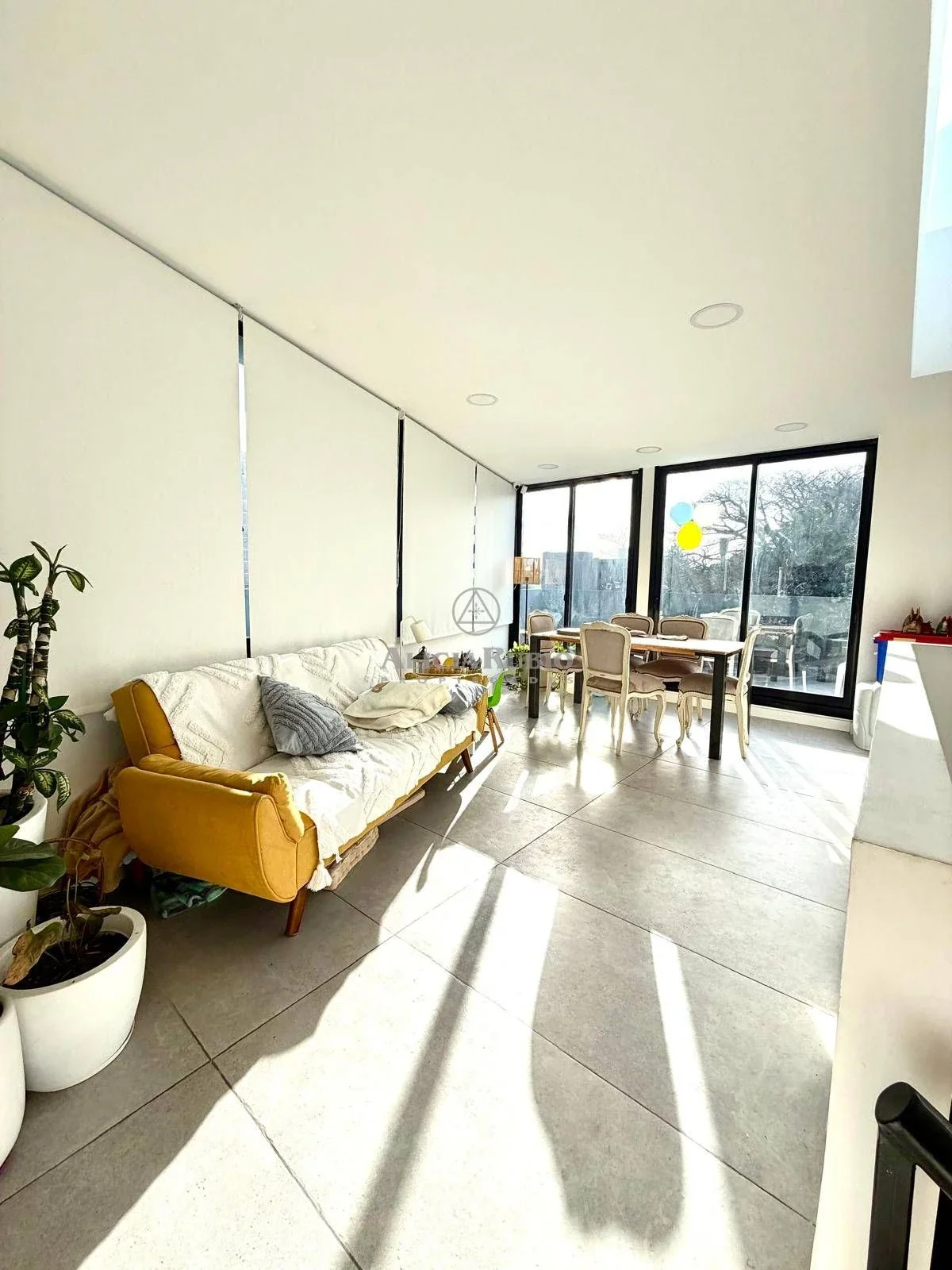 Casa en venta c/ cochera en Pocitos Nuevo - Imagen 3