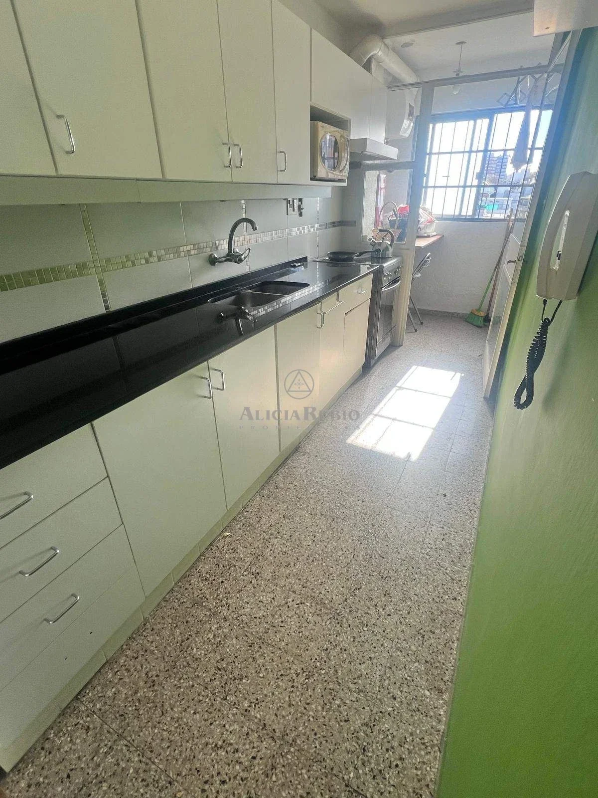 SANTIAGO GADEA 3361 esq. LUIS A DE HERRERA. 2 DORM  + BAÑO. COCINA DEFINIDA. - Imagen 4