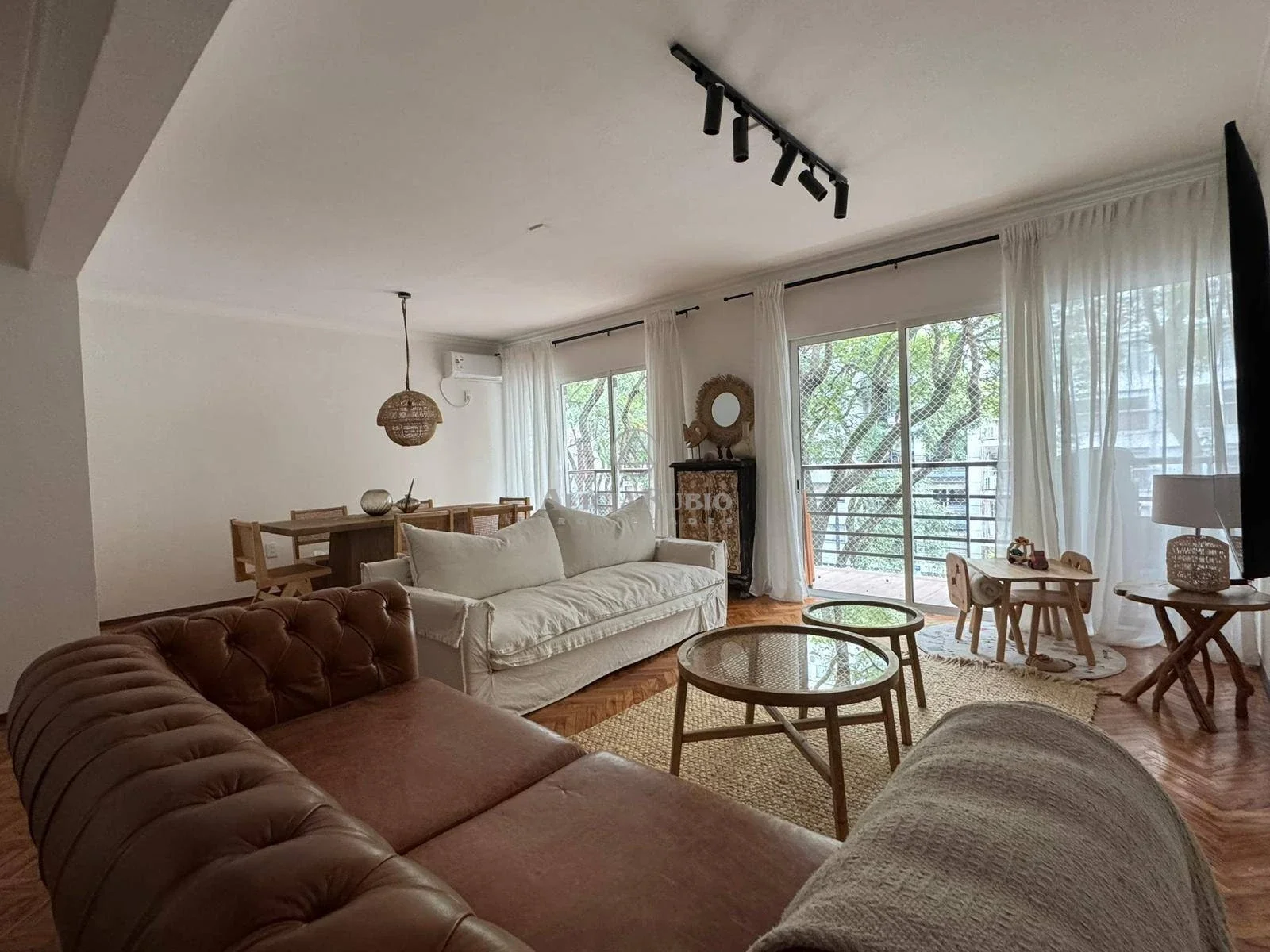 AV BRASIL 2887 y ELLAURI. TODO RECICLADO 2025! GRAN BALCON. 3 DORM + SERV- 145 MTS TOTALES. GARAJE NO FIJO! - Imagen 1