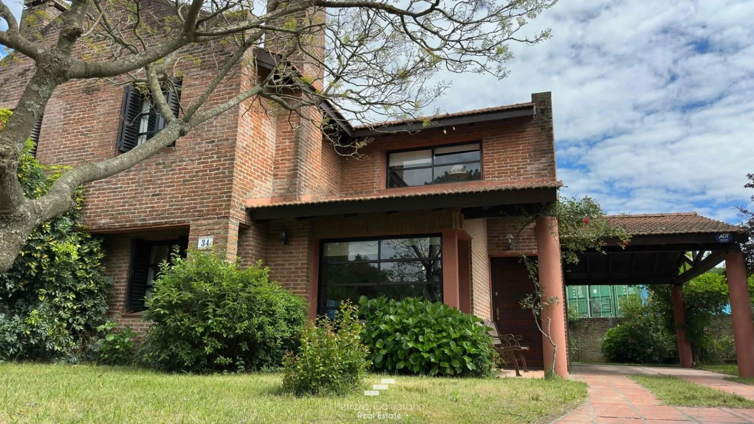 Casa en venta c/ cochera en Médanos de Solymar - Imagen 4
