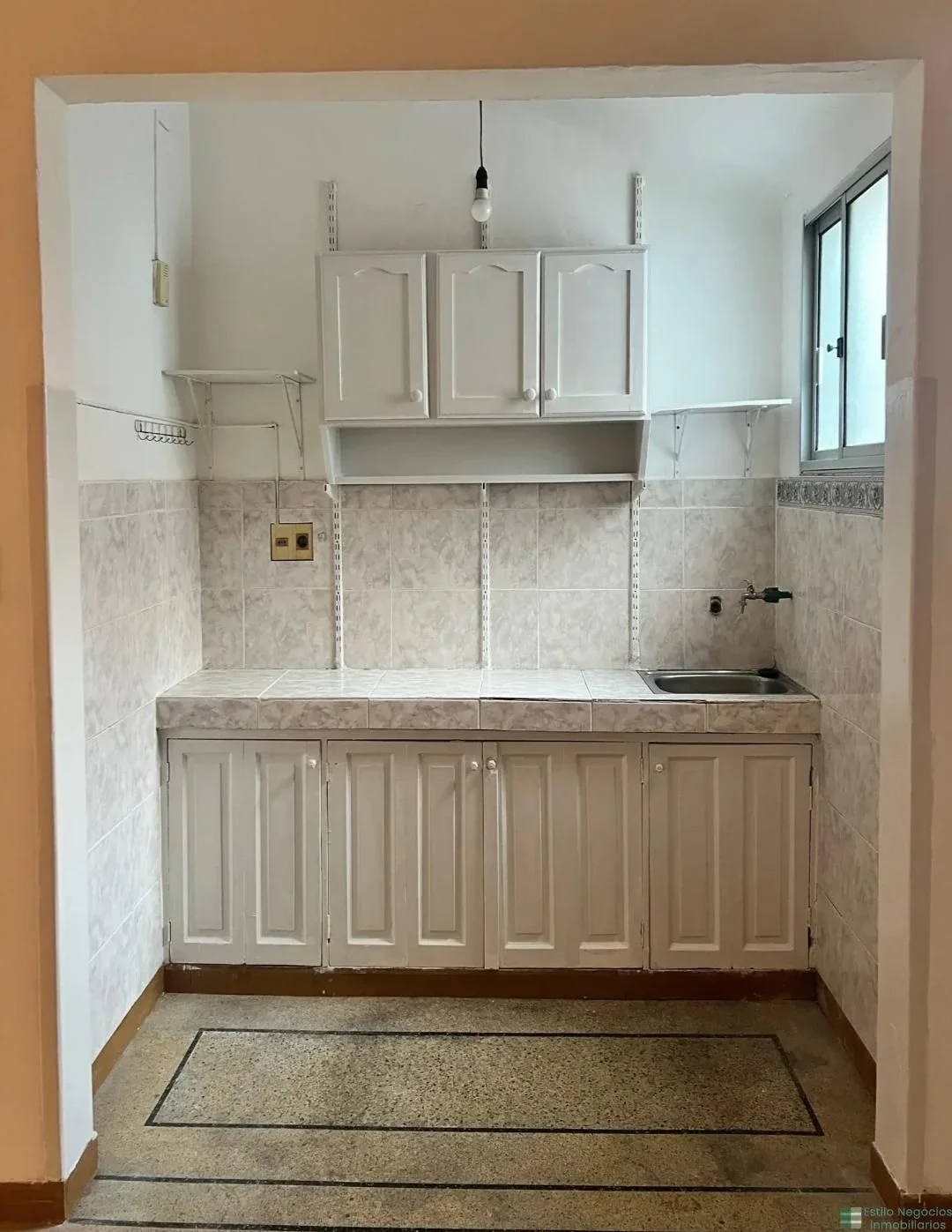 Apartamento en alquiler en Centro - Imagen 2