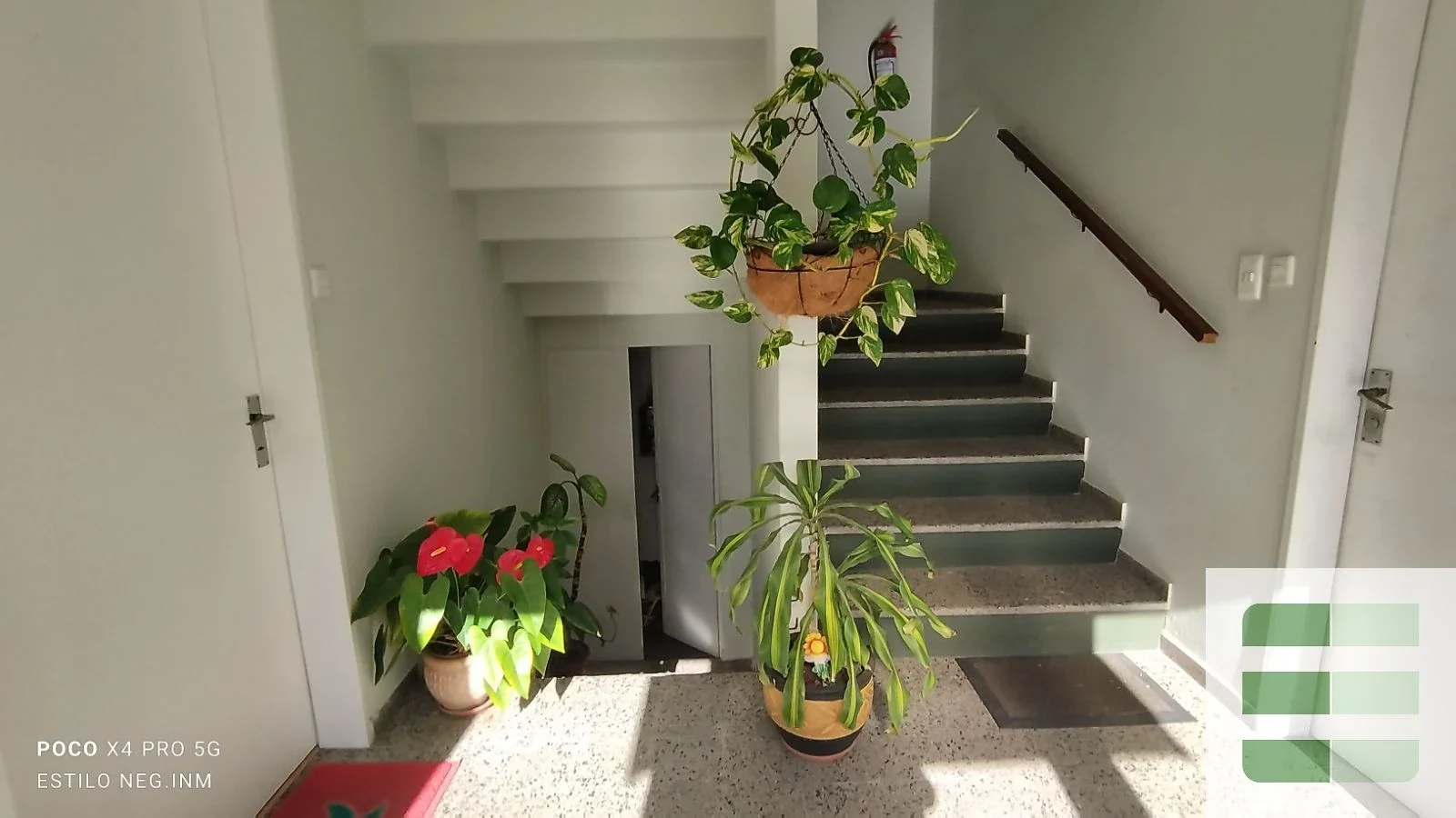 Apartamento en venta de 2 dormitorios c/ cochera en Malvin Norte - Imagen 2