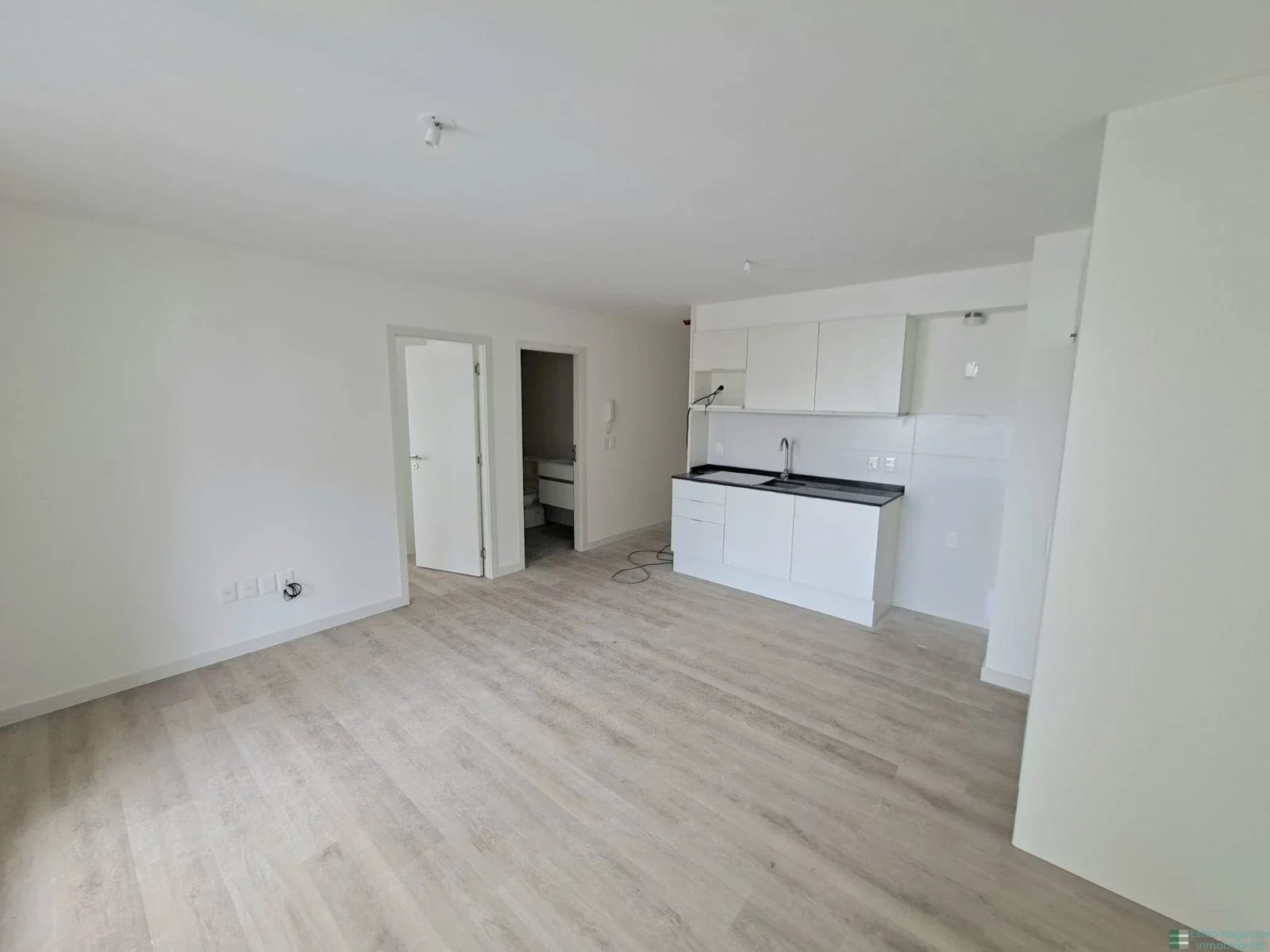 Apartamento en alquiler c/ cochera en Cordón - Imagen 2