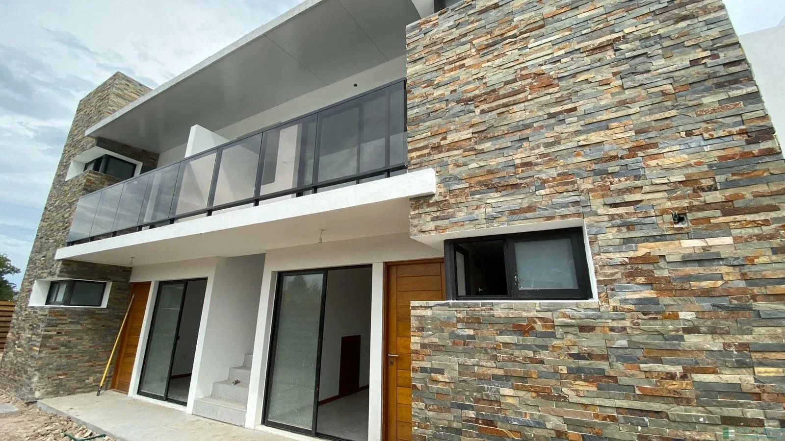 Apartamento en alquiler c/ cochera en Malvin Norte - Imagen 1