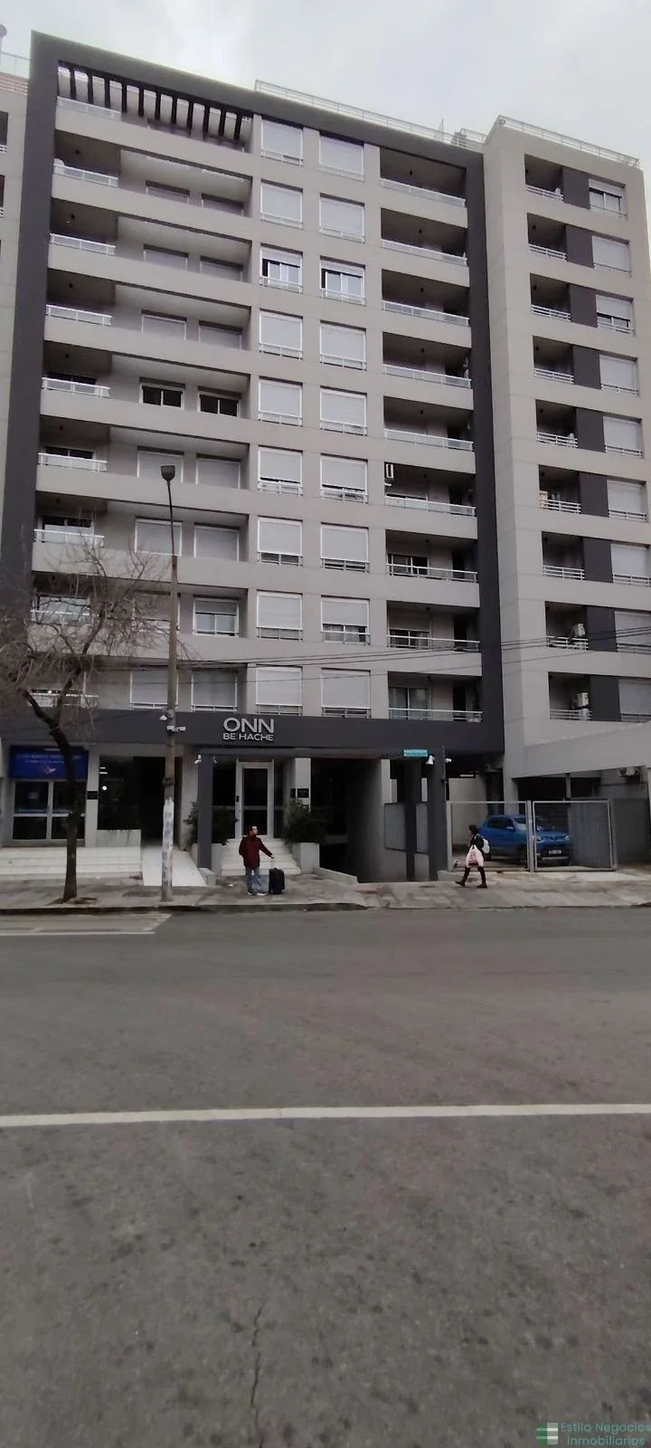 Apartamento en alquiler en Tres Cruces - Imagen 1