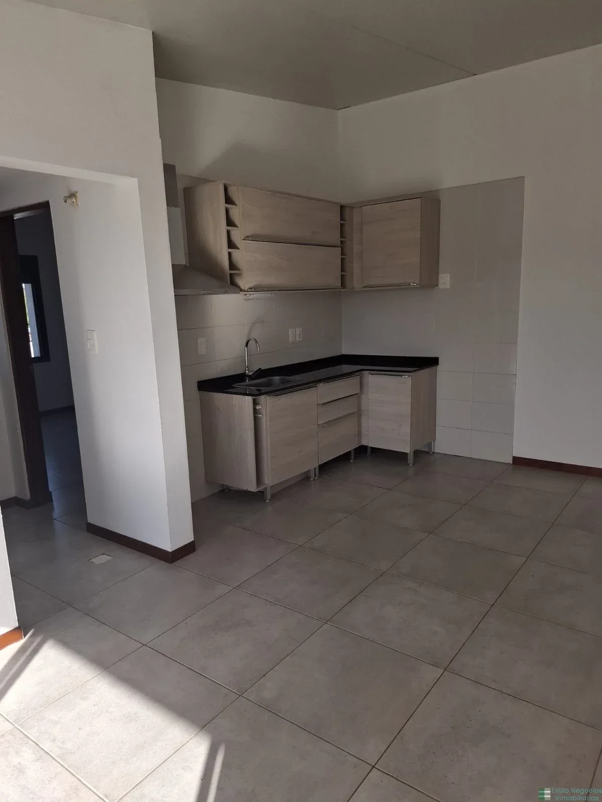 Apartamento en alquiler c/ cochera en Malvin Norte - Imagen 2