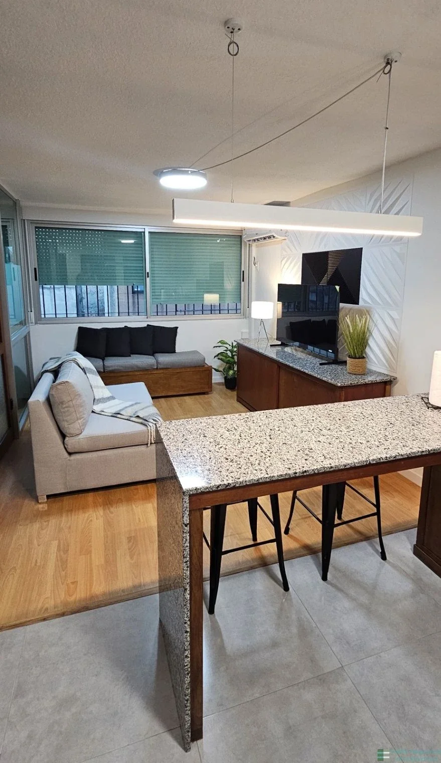 Apartamento en alquiler amueblado en Ciudad Vieja - Imagen 1