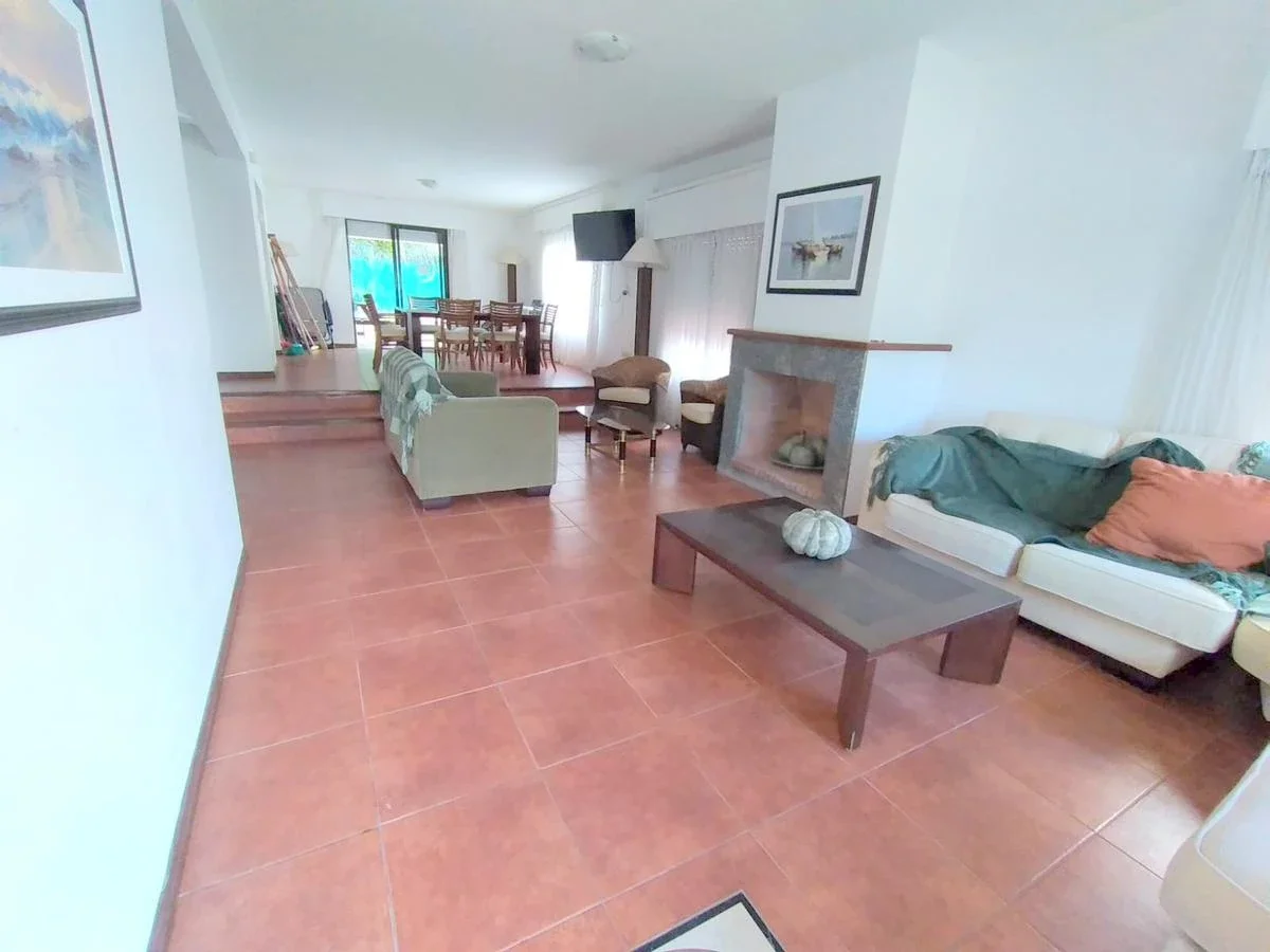 Casa A Metros Del Mar Disponible Para Alquiler Anual - Imagen 3