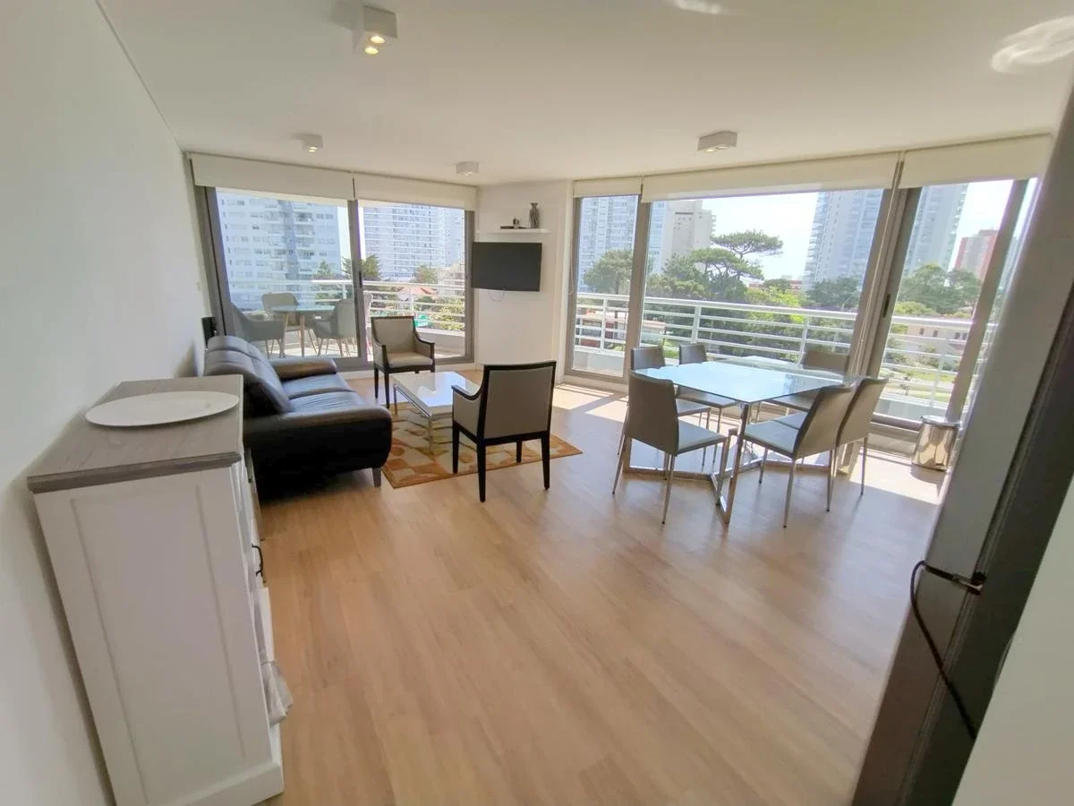Apartamento en alquiler anual con todos los servicios!! - Imagen 5