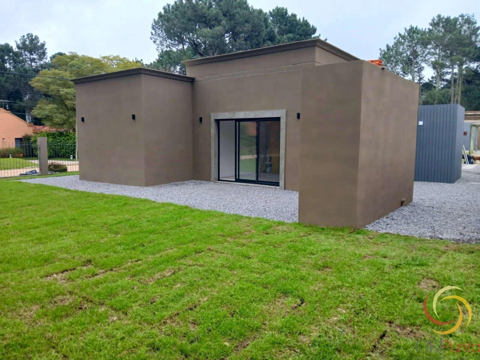 Venta de casa con 3 dormitorios en Barrio Burnett - Imagen 2
